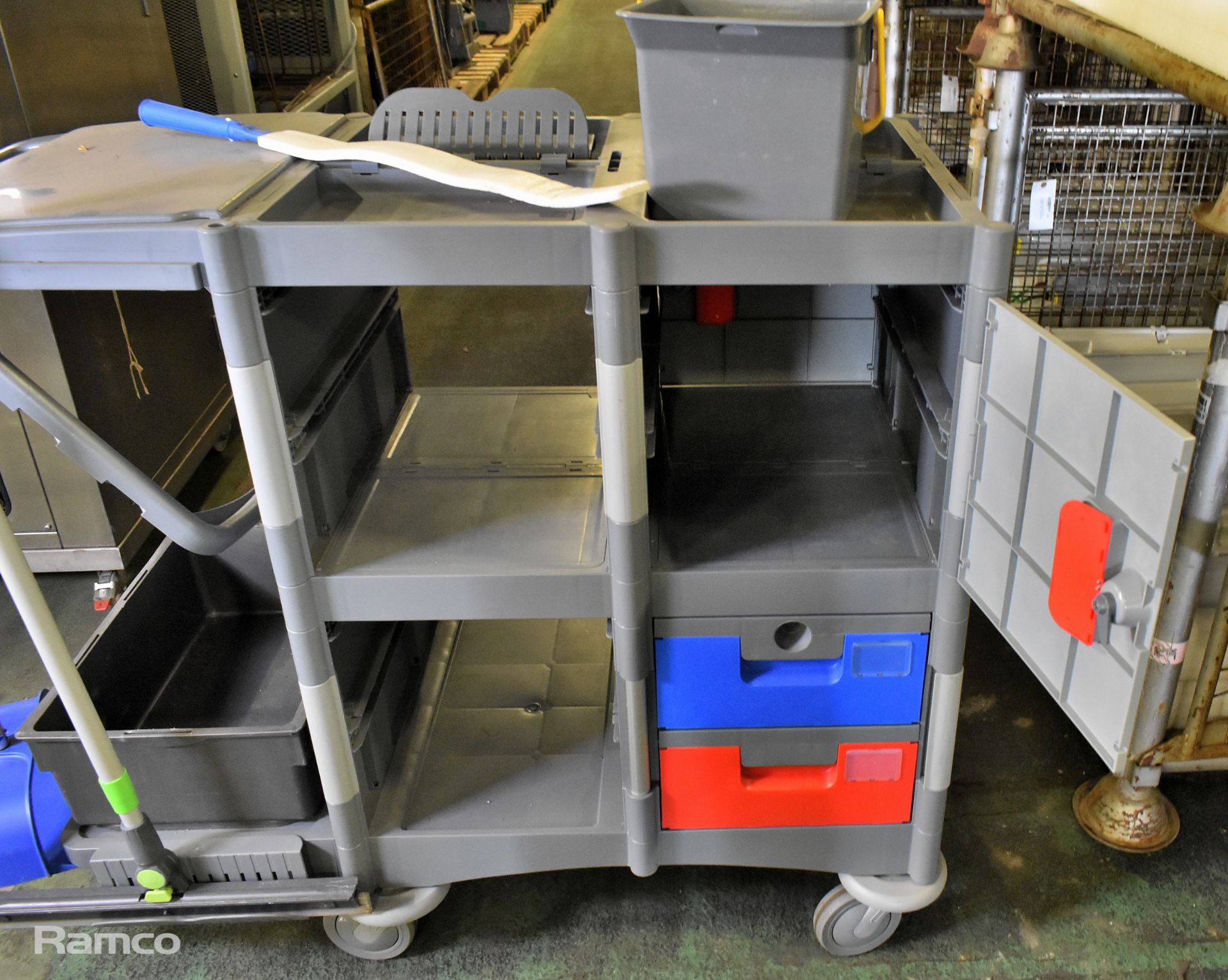 Brix janitorial trolley with cleaning accessories - L 1200 x W 600 x H 1050mm - Image 3 of 5