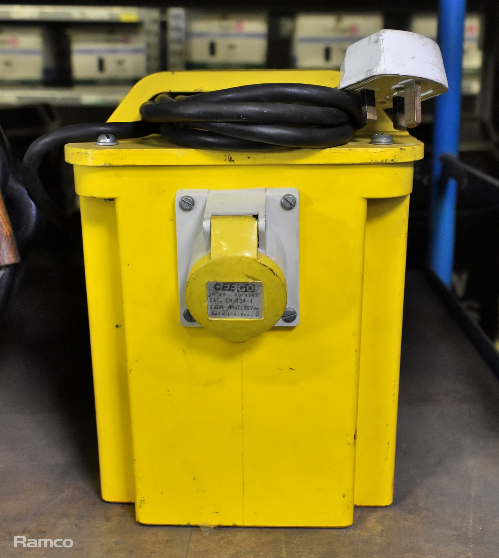 Holden Fisher HF 1500-1M - safety isolating transformer - single outlet - 240V - Bild 4 aus 4