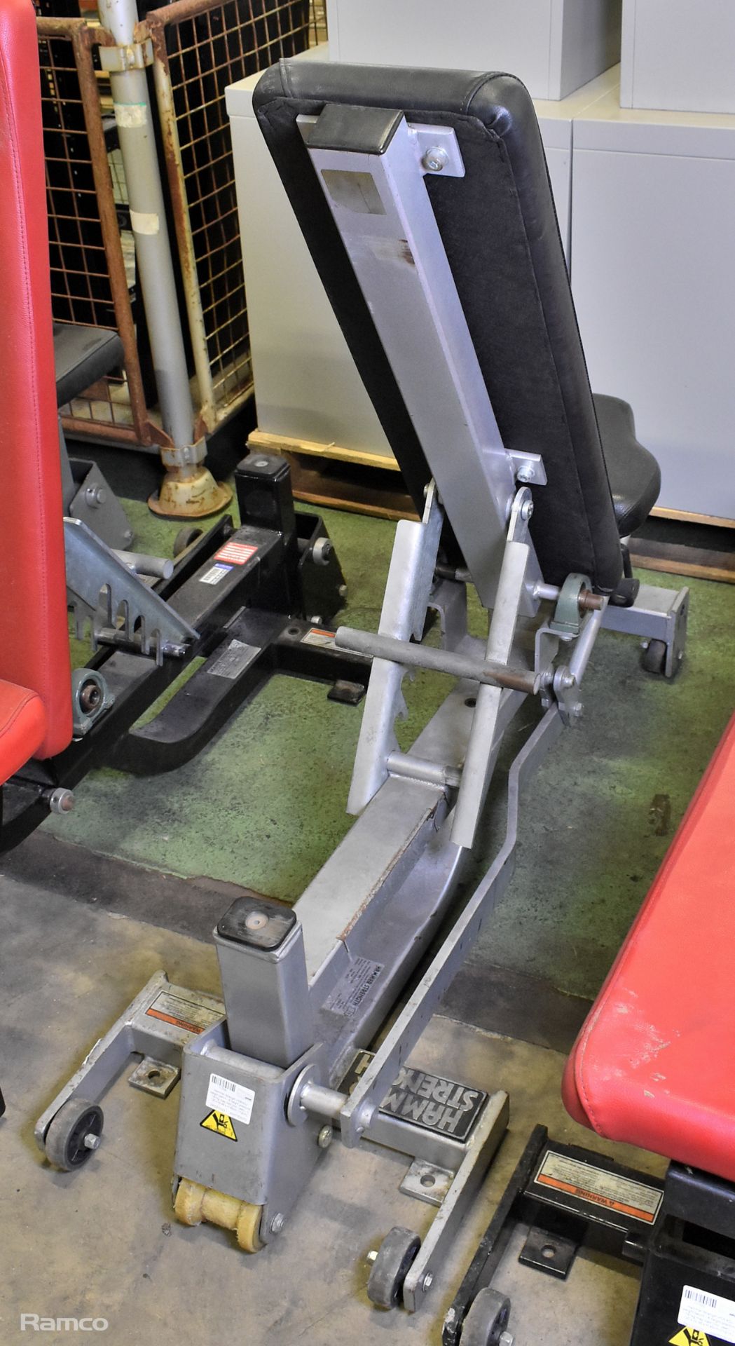 Hammer Strength HDEADJ weight bench - 6 height positions - 181 kg max load (incl. user) - Image 2 of 5