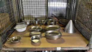 Catering equipment - frying pans, pans, various oval stainless dishes, sieve