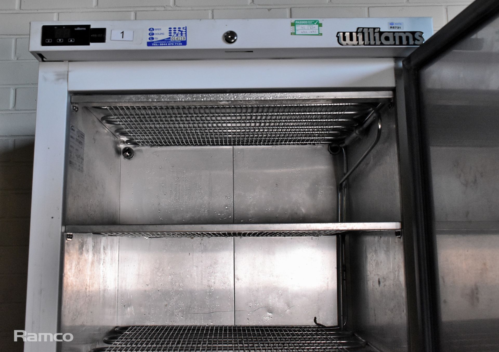 Williams LA400WA single door upright freezer - white - W 640 x D 650 x H 1765mm - Image 4 of 7