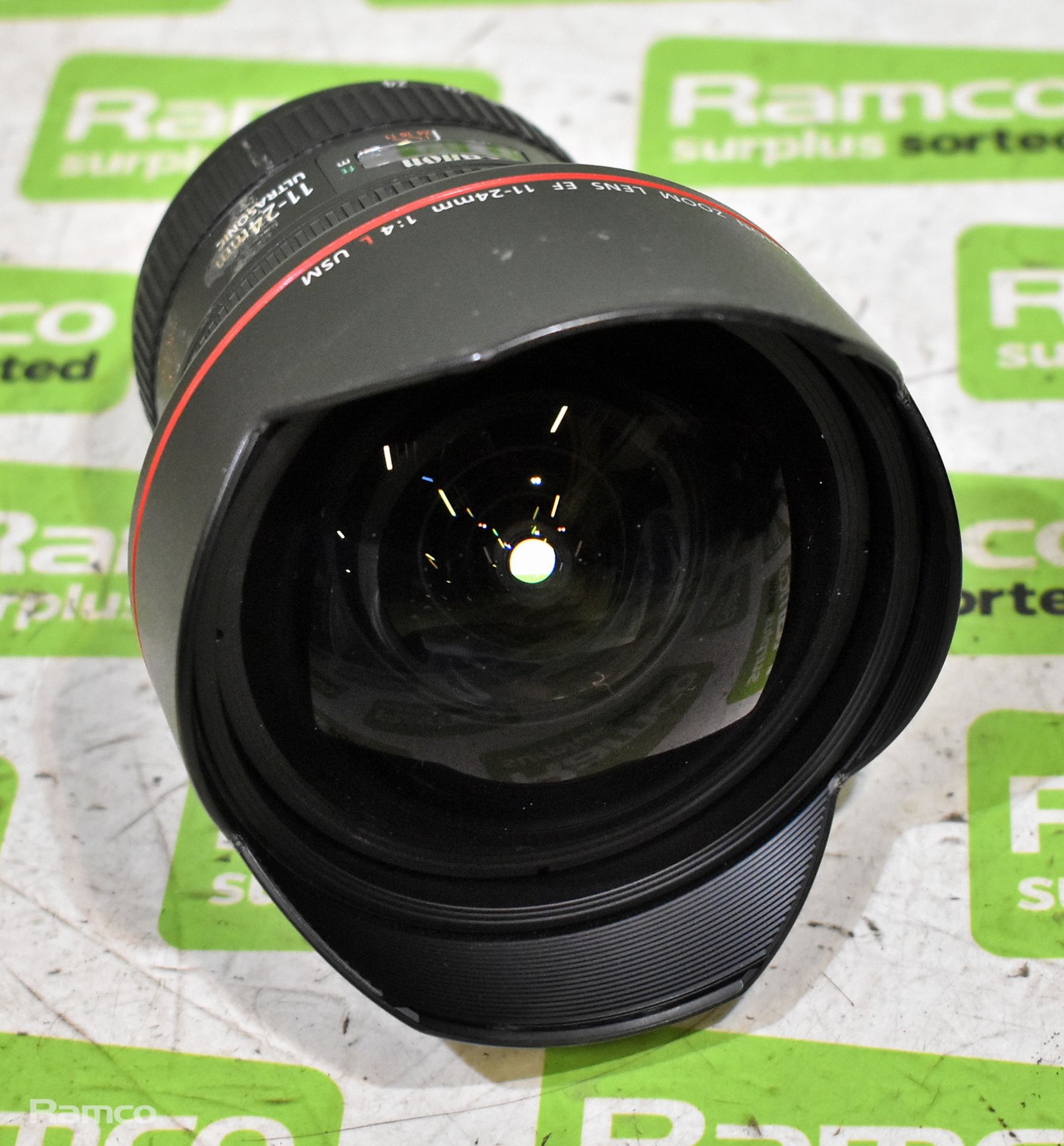 Canon Zoom lens - EF 11-24mm 1:4 L USM ultrasonic - fisheye - Image 5 of 8