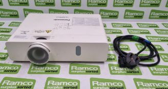 Panasonic PT-VW340 LCD projector - 2506 working hours - NO REMOTE OR MANUAL
