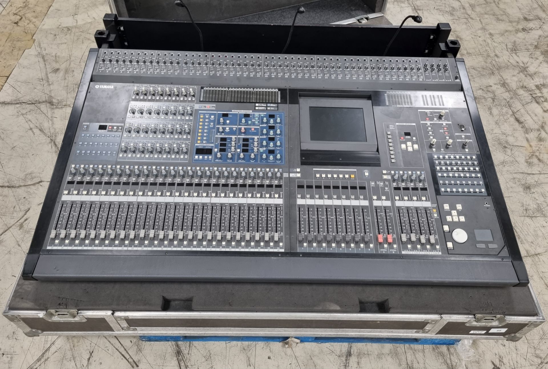 Yamaha PM5D 48 channel digital mixing console ( L 155 x D 125 x H 35cm) with 2 power supplies - Bild 2 aus 18
