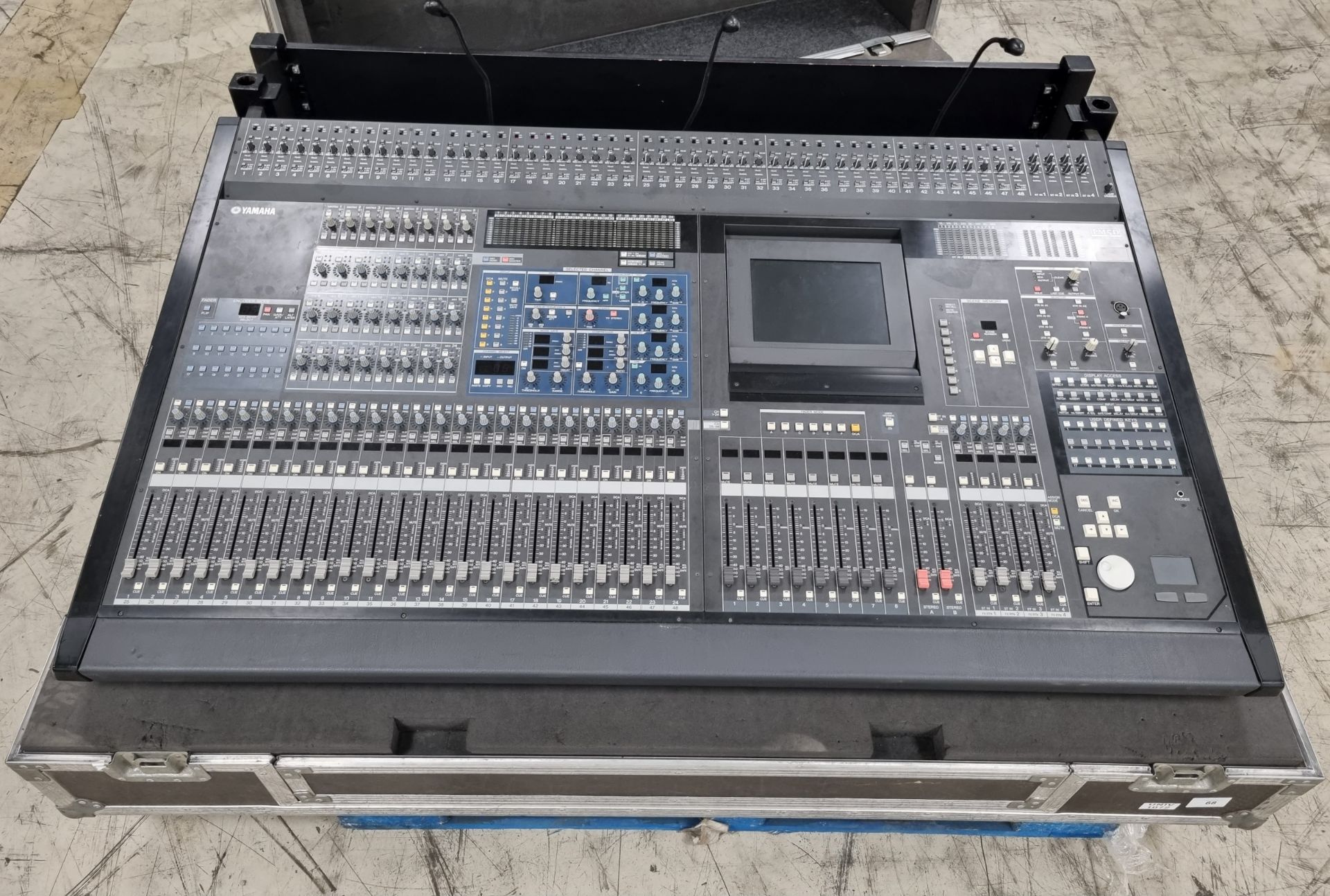 Yamaha PM5D 48 channel digital mixing console ( L 155 x D 125 x H 35cm) with 2 power supplies - Image 2 of 18