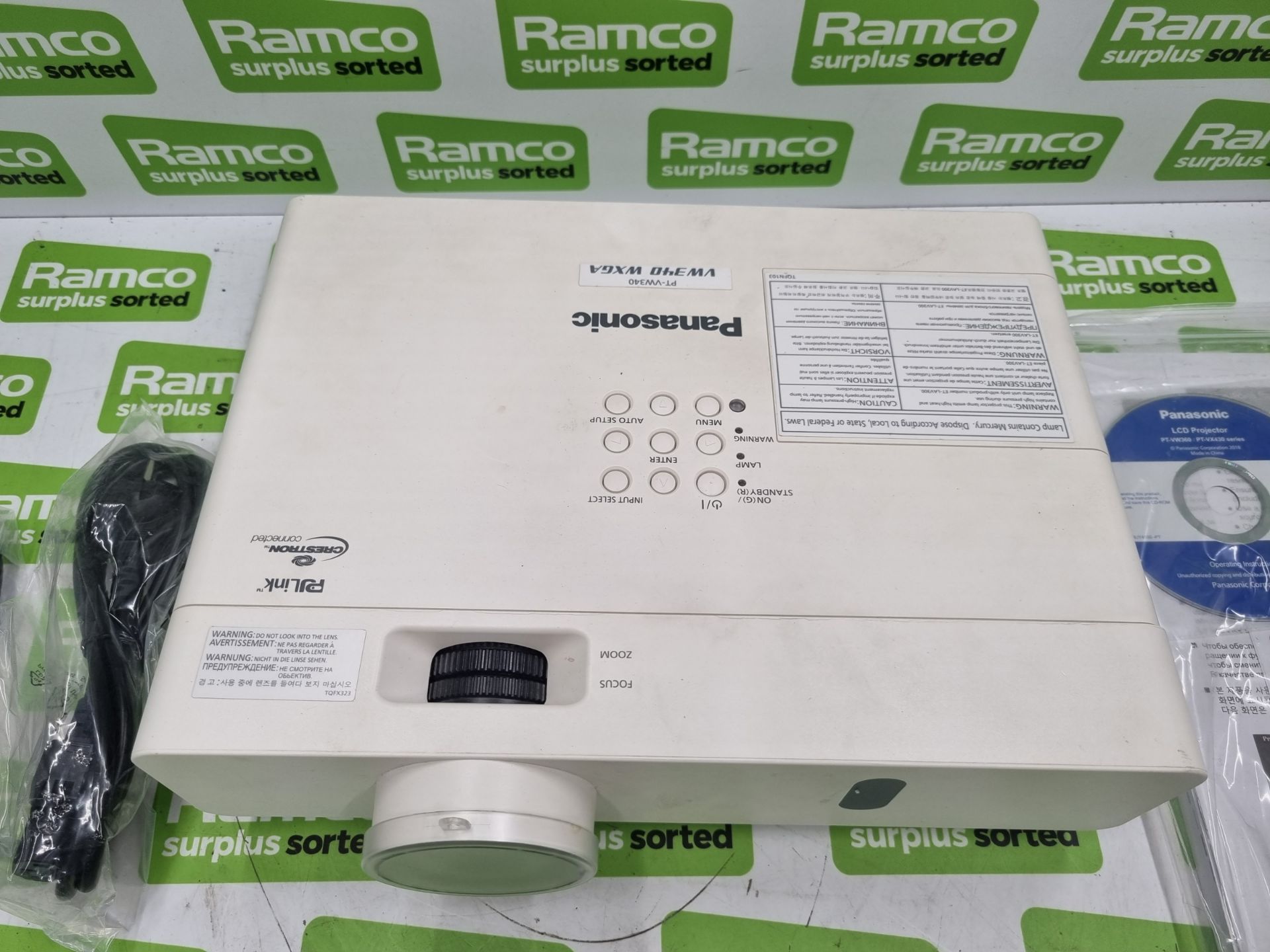 Panasonic PT-VW340 LCD projector - 3500 working hours - NO REMOTE - Image 3 of 8