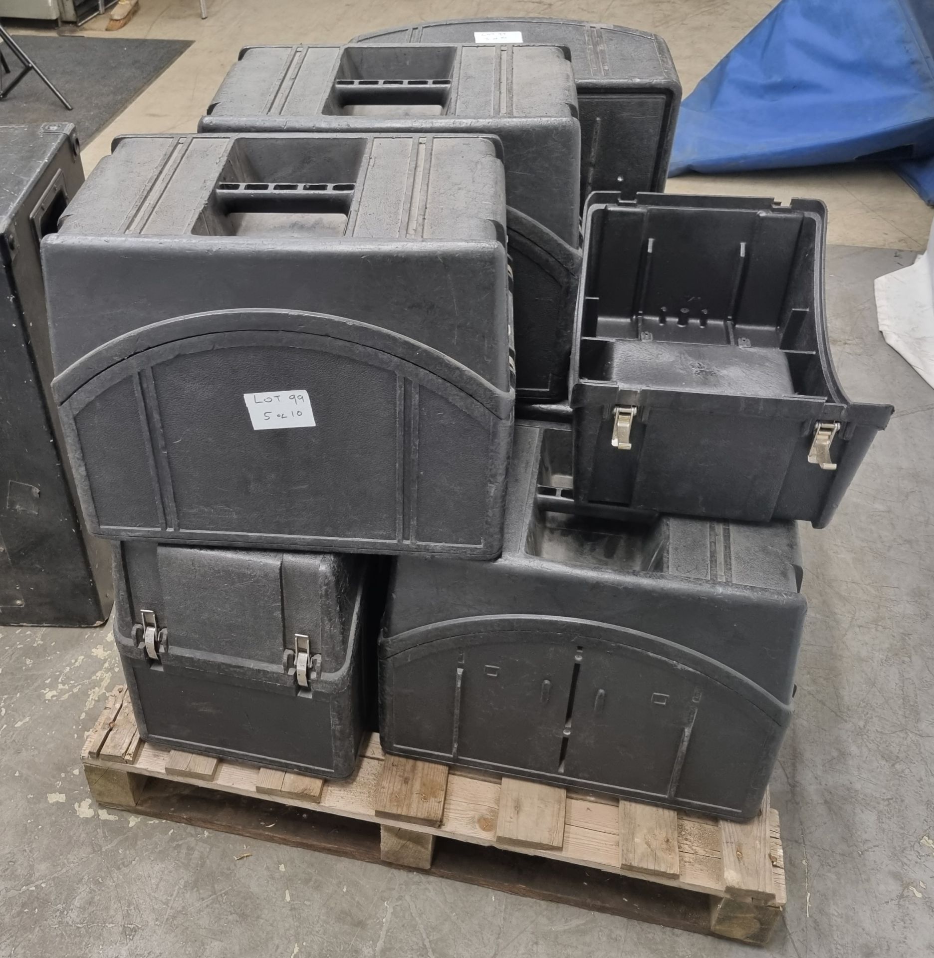8x BOSE 802 series 2 speakers in cases, 2x BOSE 302 subwoofers with covers - Bild 3 aus 10
