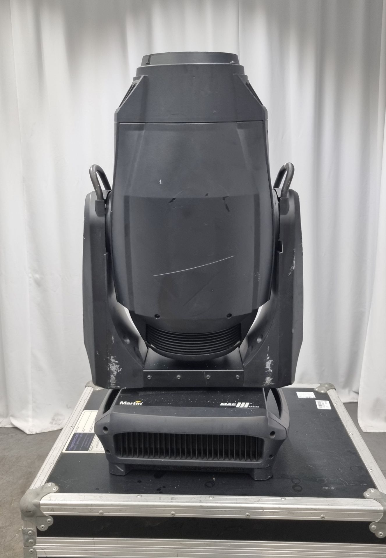 Martin Mac III Profile 1800W high output moving light with flight case on wheels - L 800 x W 600 x H - Image 4 of 8
