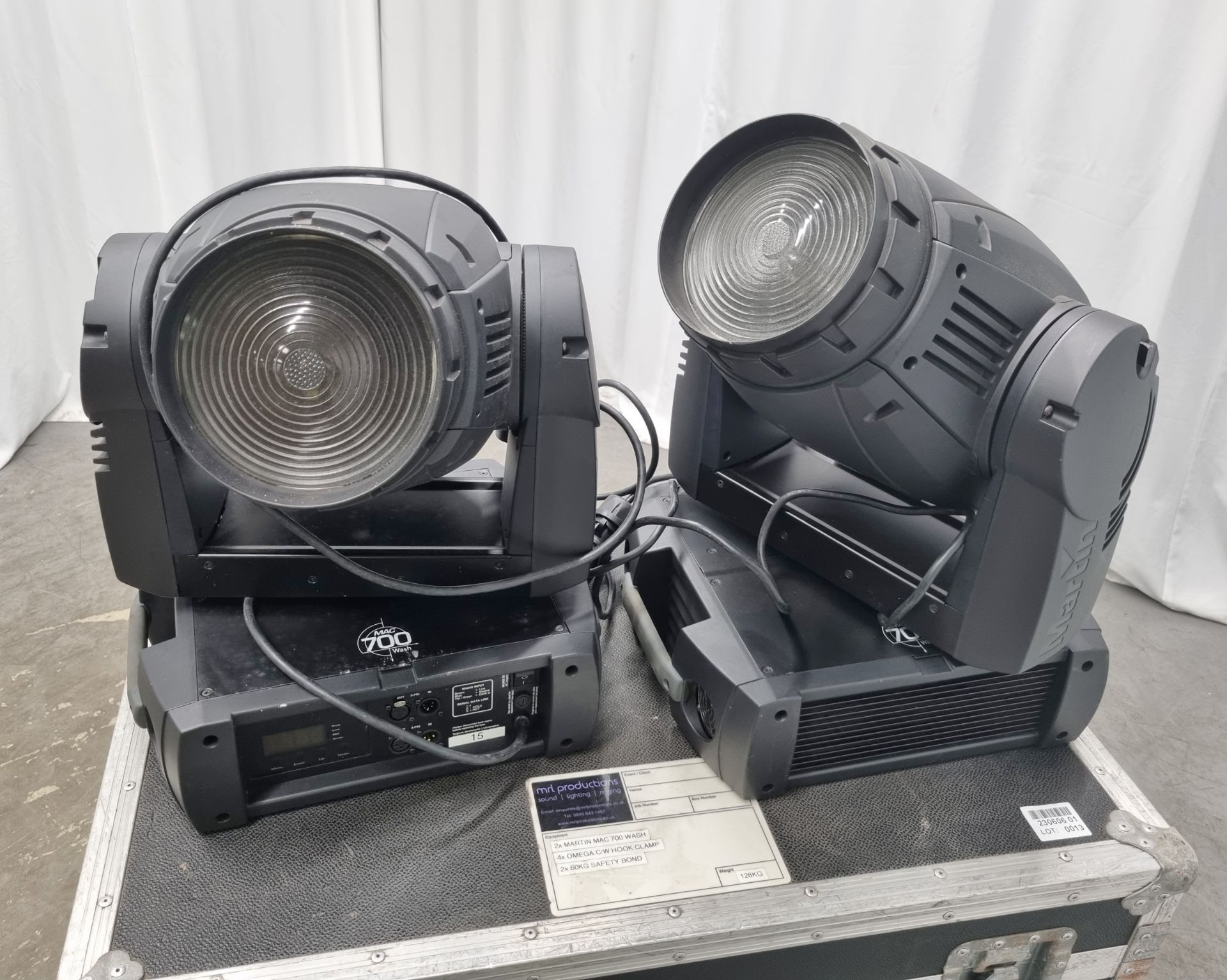 2x Martin Mac 700 wash lights with flight case - L 1200 x W 590 x H 740mm - Image 9 of 9