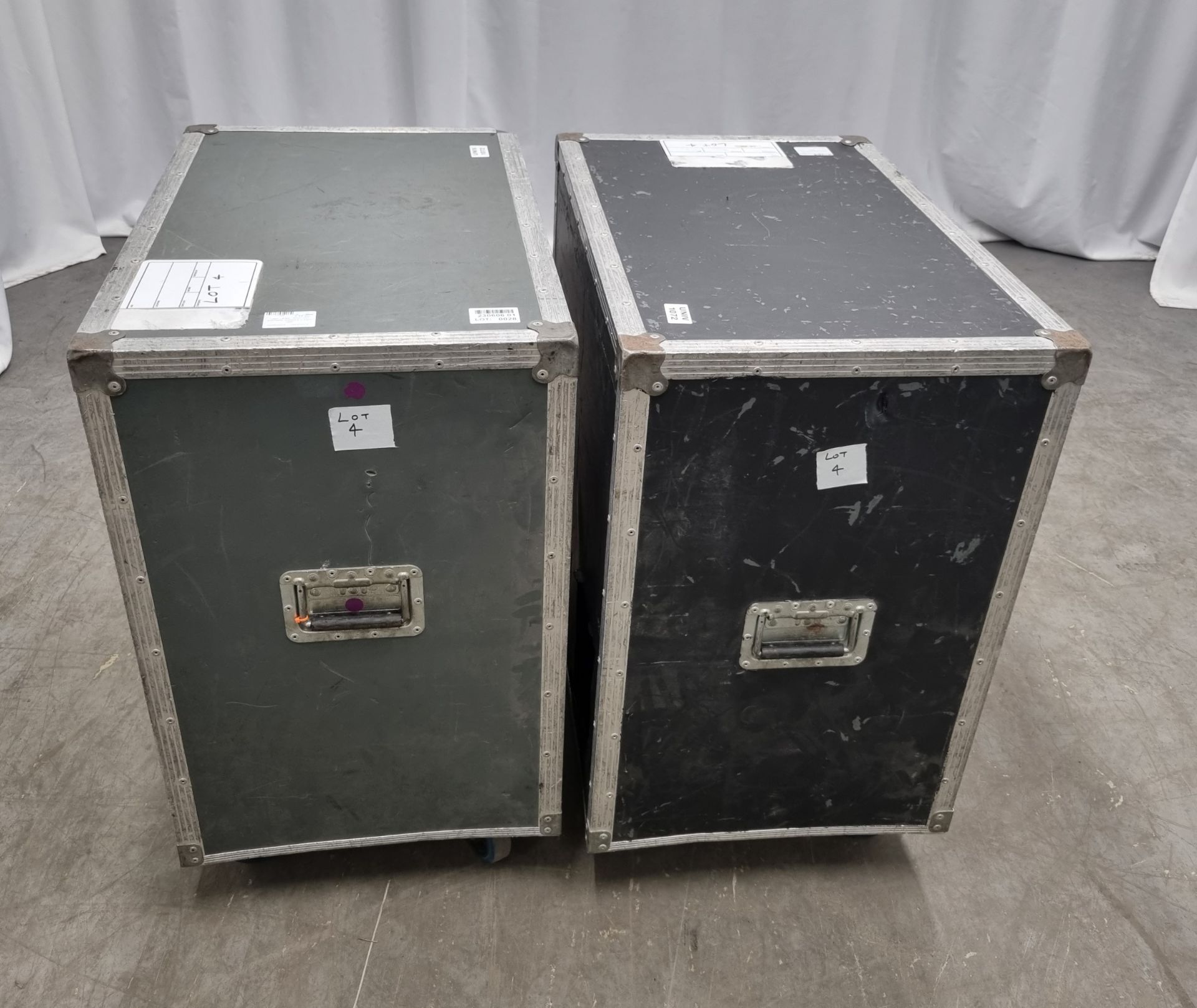 2x Logic LS300 15 inch subwoofer speakers in flight case - Image 8 of 8