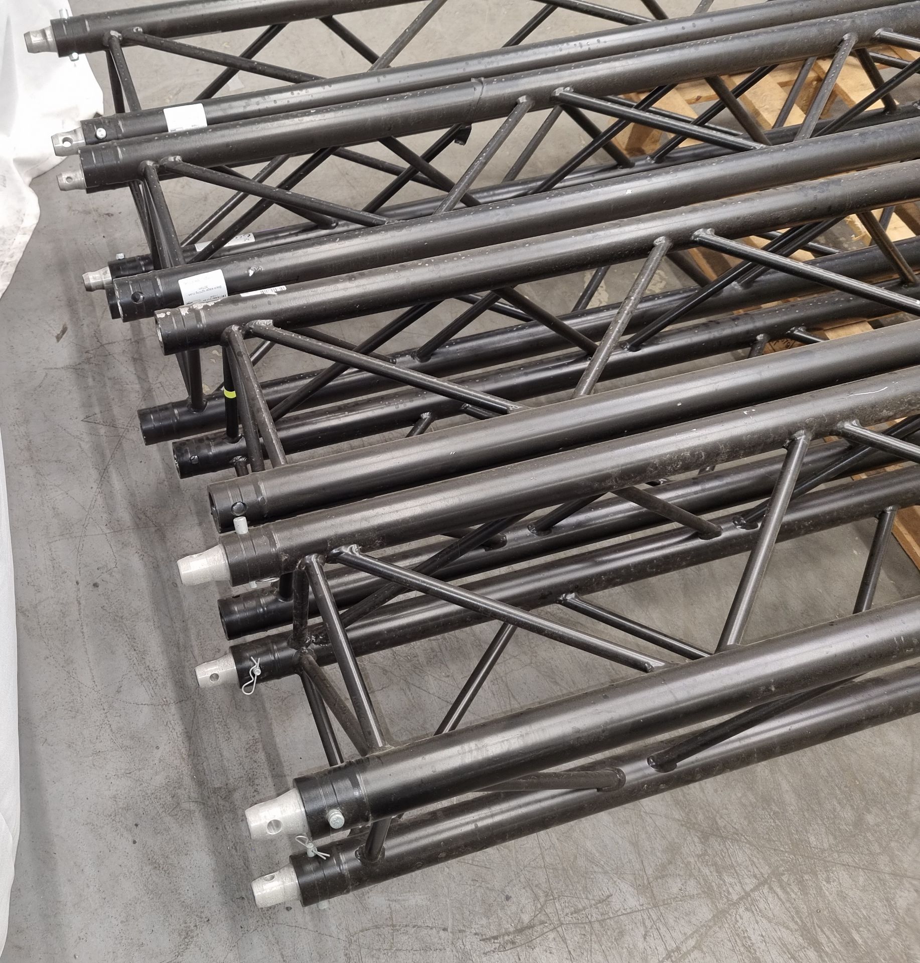 4x Black stage lighting truss assemblies - 3000 x 290 x 290mm - Image 3 of 3