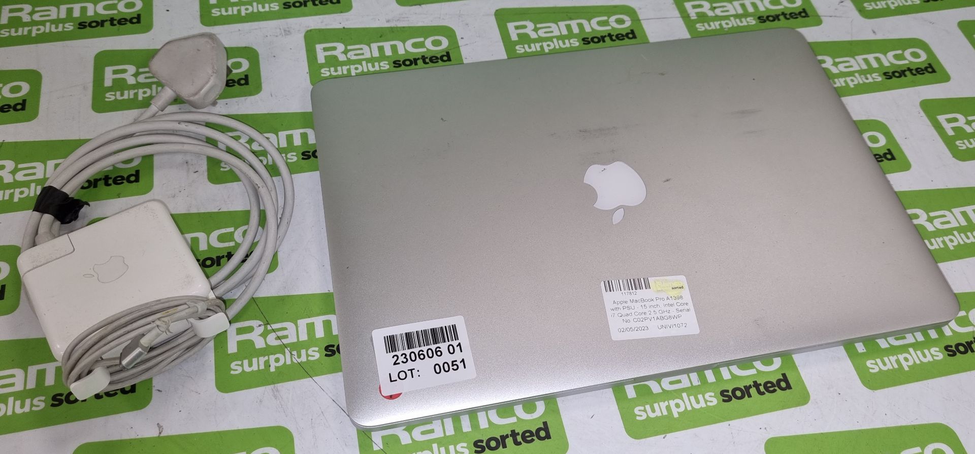 Apple MacBook Pro A1398 with PSU - 15 inch, Intel Core i7 Quad Core 2.5 GHz - Image 4 of 4