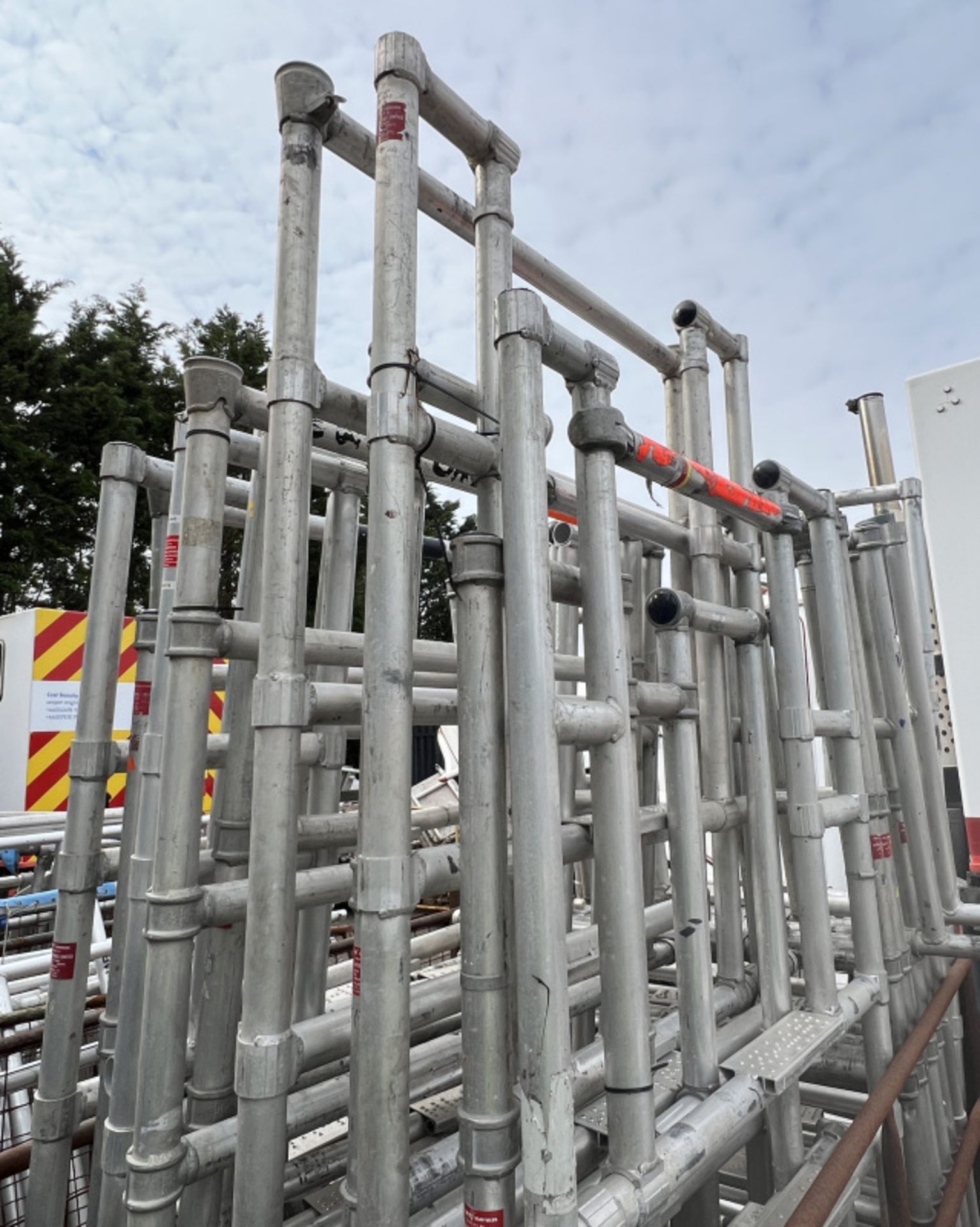 20x Aluminium Scaffold ladder frame sections - L 1040 x W 100 x H 2600 - L 1140 x W 100 x H 2200mm - Image 4 of 5