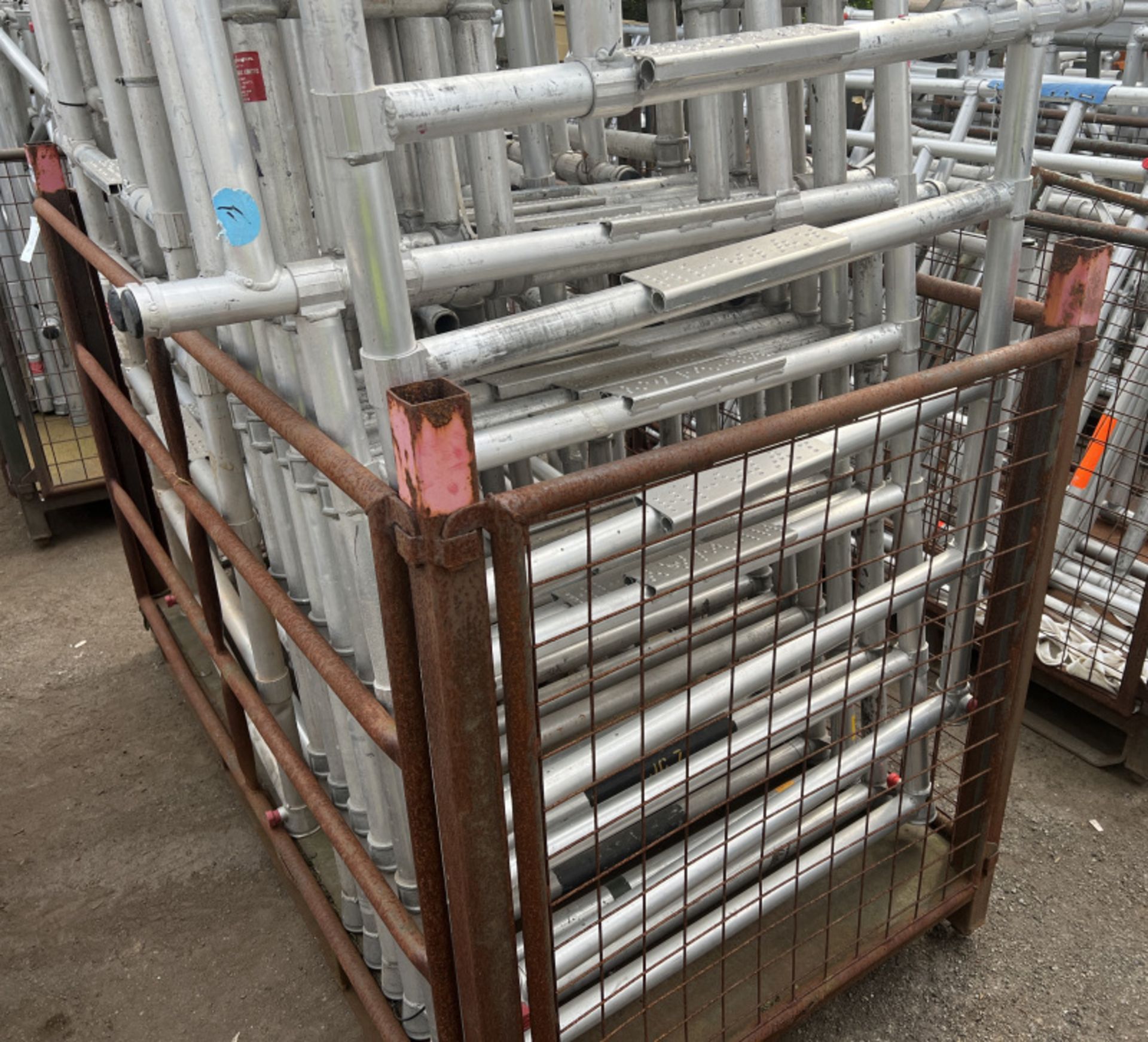 20x Aluminium Scaffold ladder frame sections - L 1040 x W 100 x H 2600 - L 1140 x W 100 x H 2200mm - Image 2 of 5