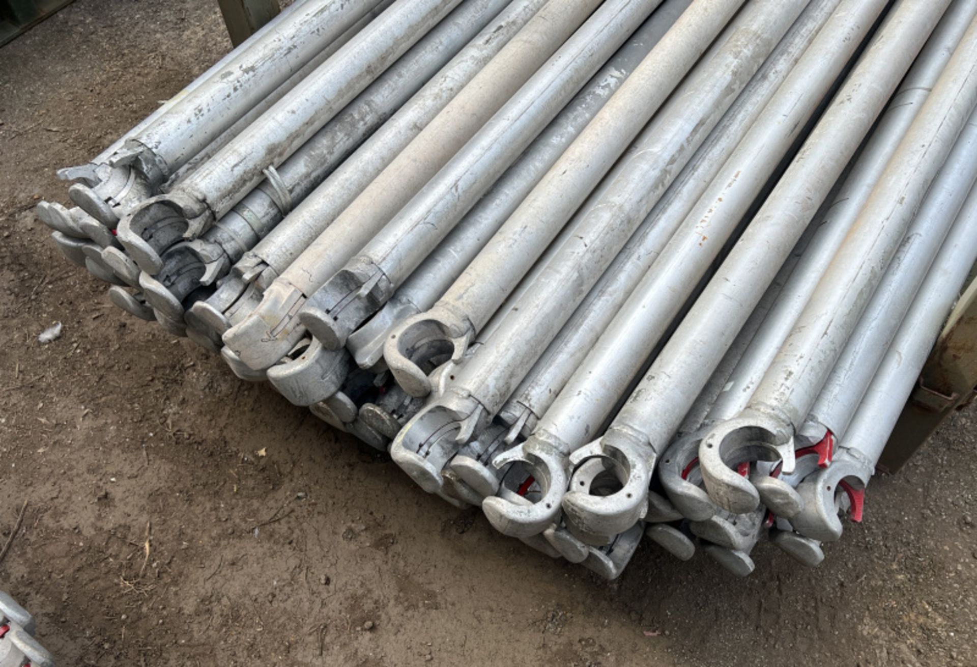 Diagonal aluminium scaffolding brace poles - L 3150 x W 50 x H 70mm - 53 pieces - Bild 3 aus 3