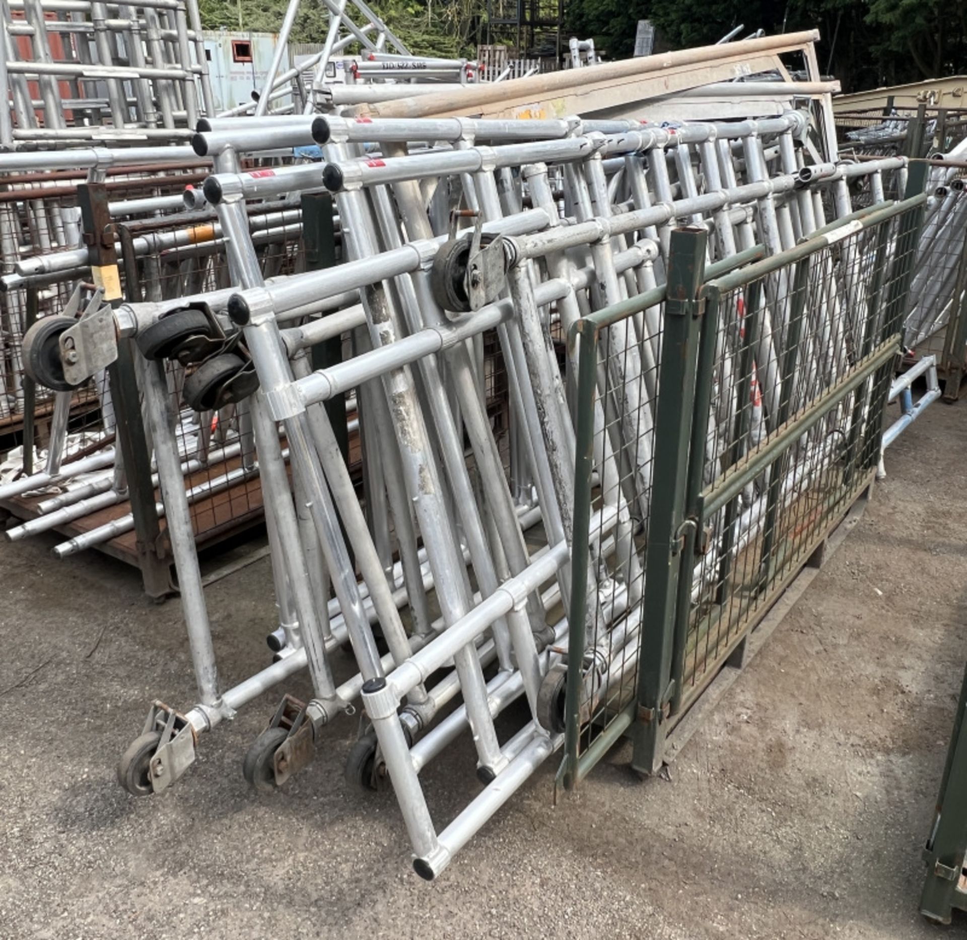 Scaffolding ladder frames mixed sizes - 12 pieces - Image 2 of 5