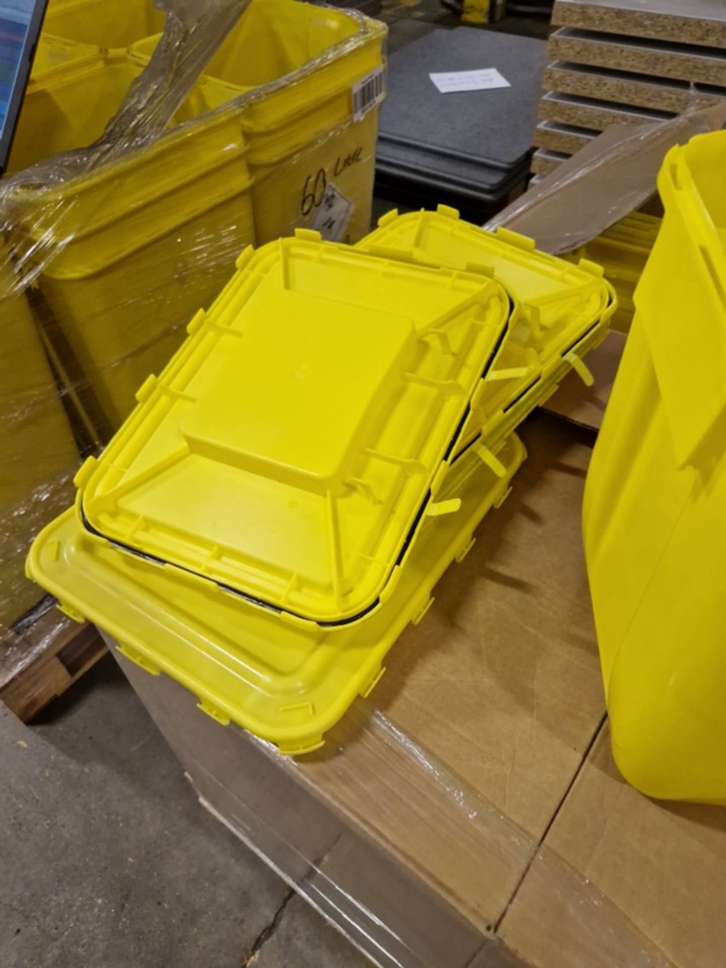 Approx 50 pallet spaces of sharps bins – itemised list in the description with quantities - Bild 23 aus 23