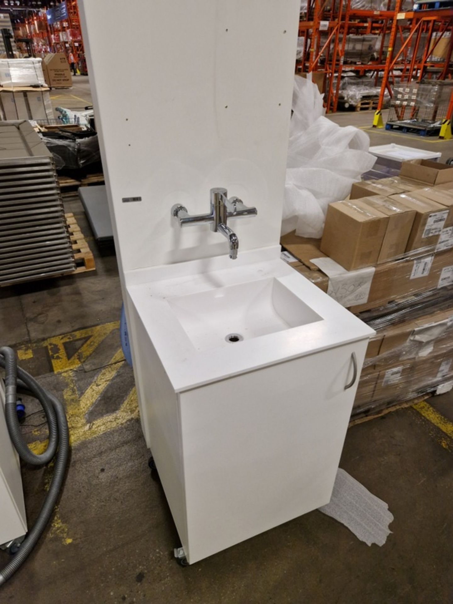 Approx 38 pallet spaces of free standing hand wash stations – itemised list in the description - Image 7 of 16