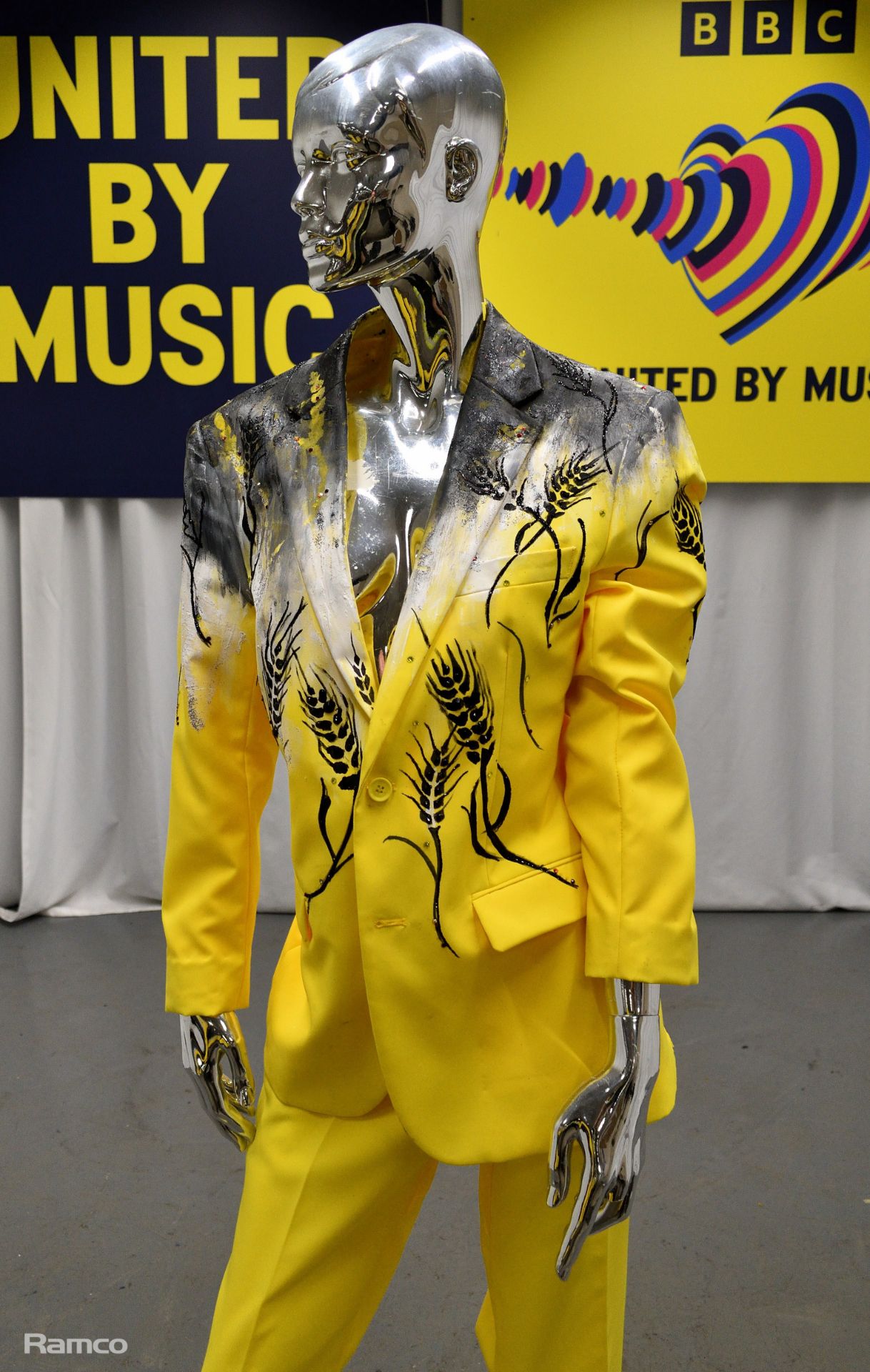 Yellow Outfits worn by backing dancers during the United by Music performance by Mariya Yaremchuck - Image 2 of 15