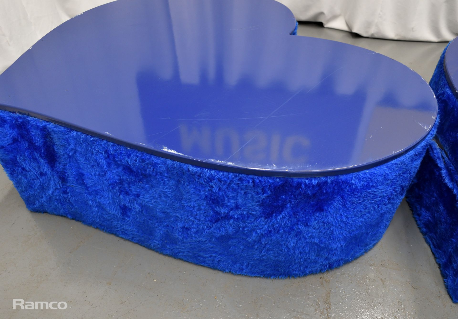 4x Asymmetrical heart shaped blue fur-covered wooden tables from countries' seating area - Image 7 of 18