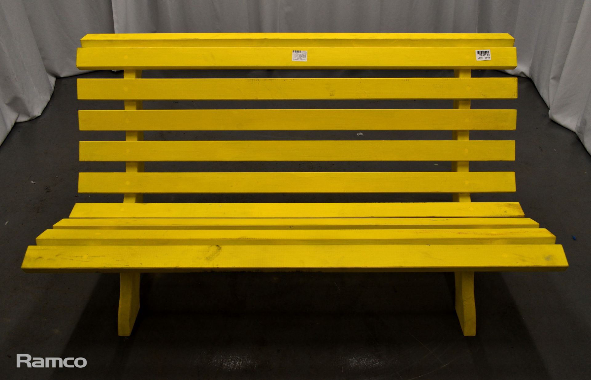 Bright yellow wooden bench from the Semi Final 1 performance from Malta of 'Dance (Your own Party)' - Bild 2 aus 4