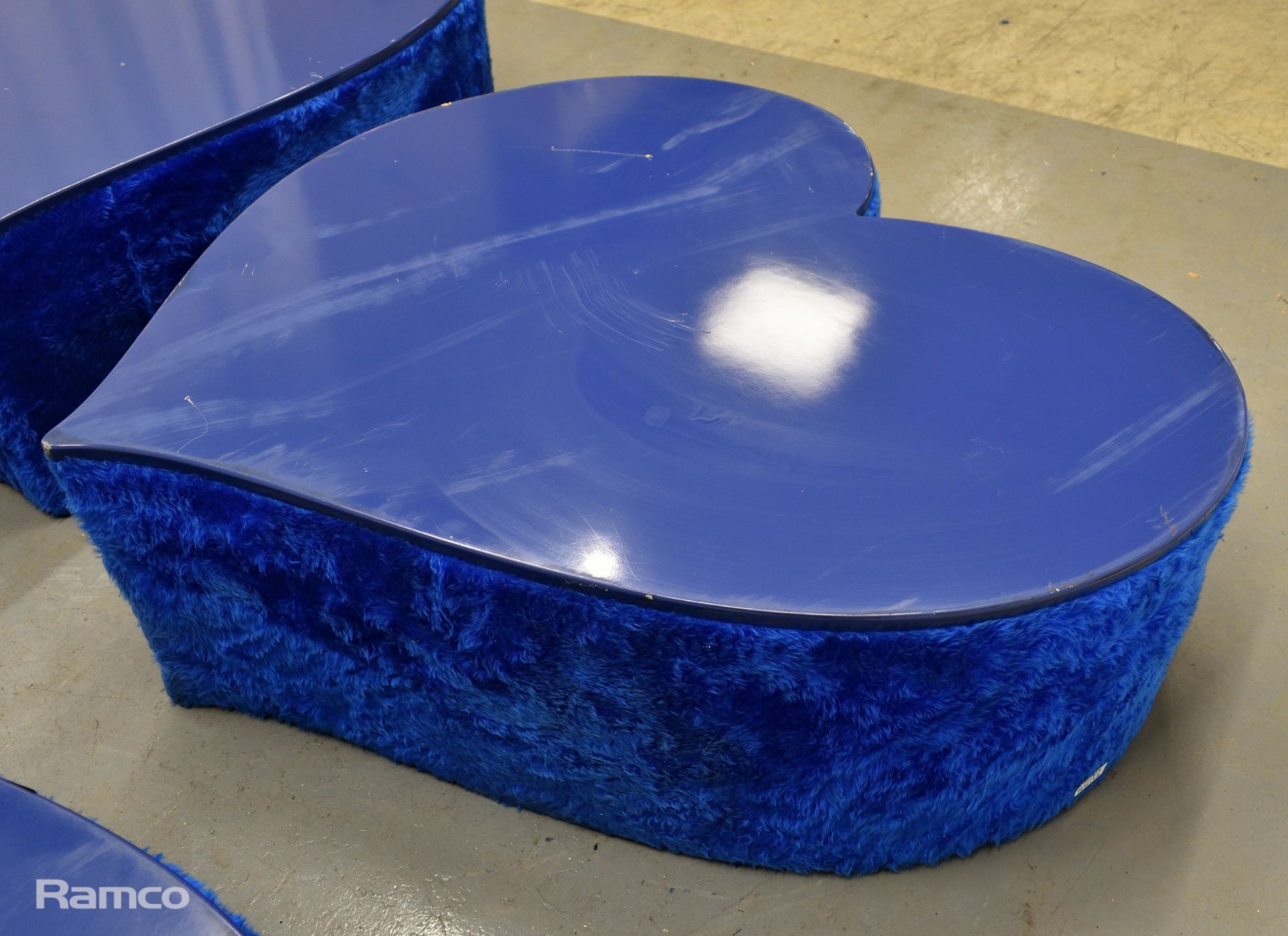 4x Asymmetrical heart shaped blue fur-covered wooden tables from countries' seating area - Image 5 of 18