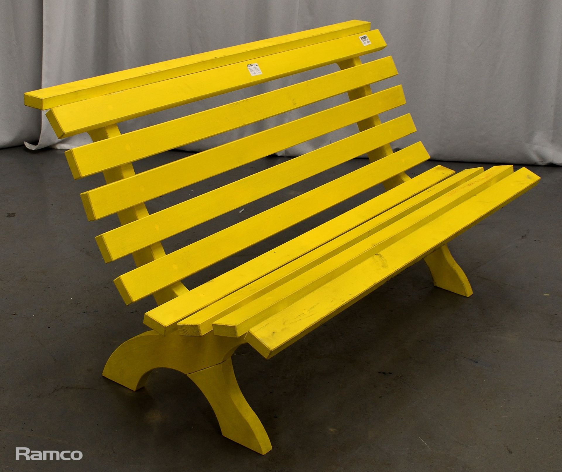 Bright yellow wooden bench from the Semi Final 1 performance from Malta of 'Dance (Your own Party)' - Bild 3 aus 4
