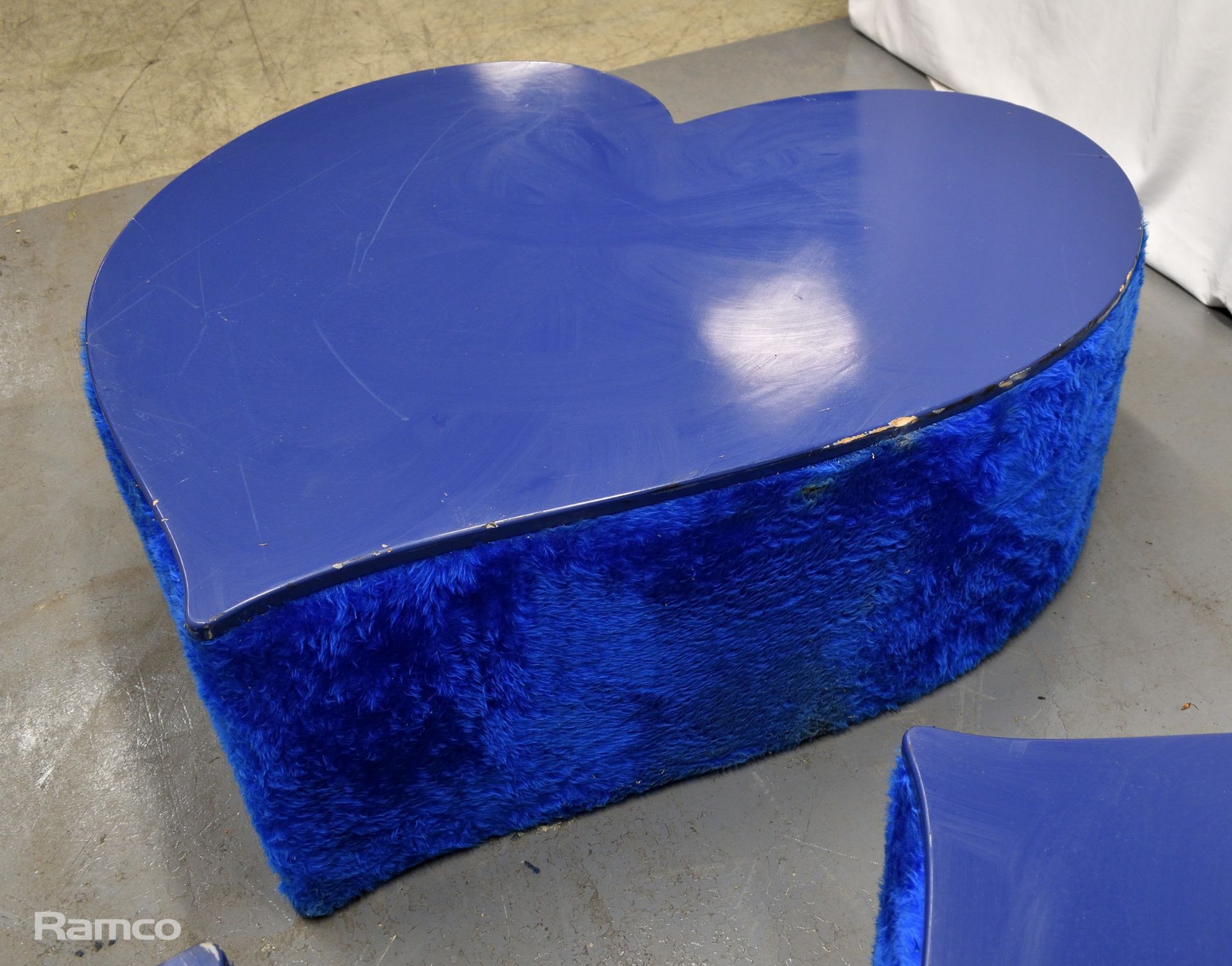 3x Asymmetrical heart shaped blue fur-covered wooden tables from countries' seating area - Image 4 of 13