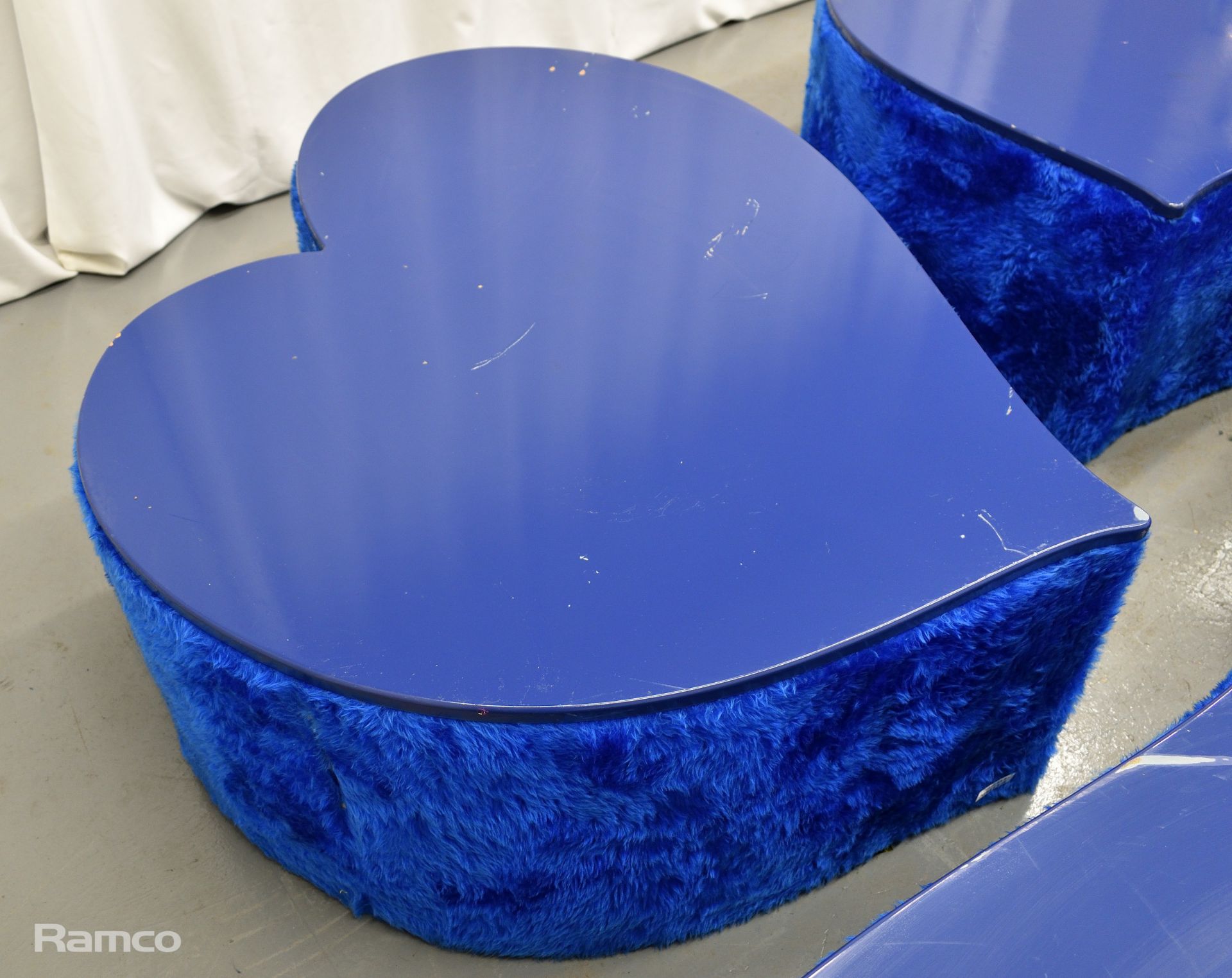 4x Asymmetrical heart shaped blue fur-covered wooden tables from countries' seating area - Image 12 of 18