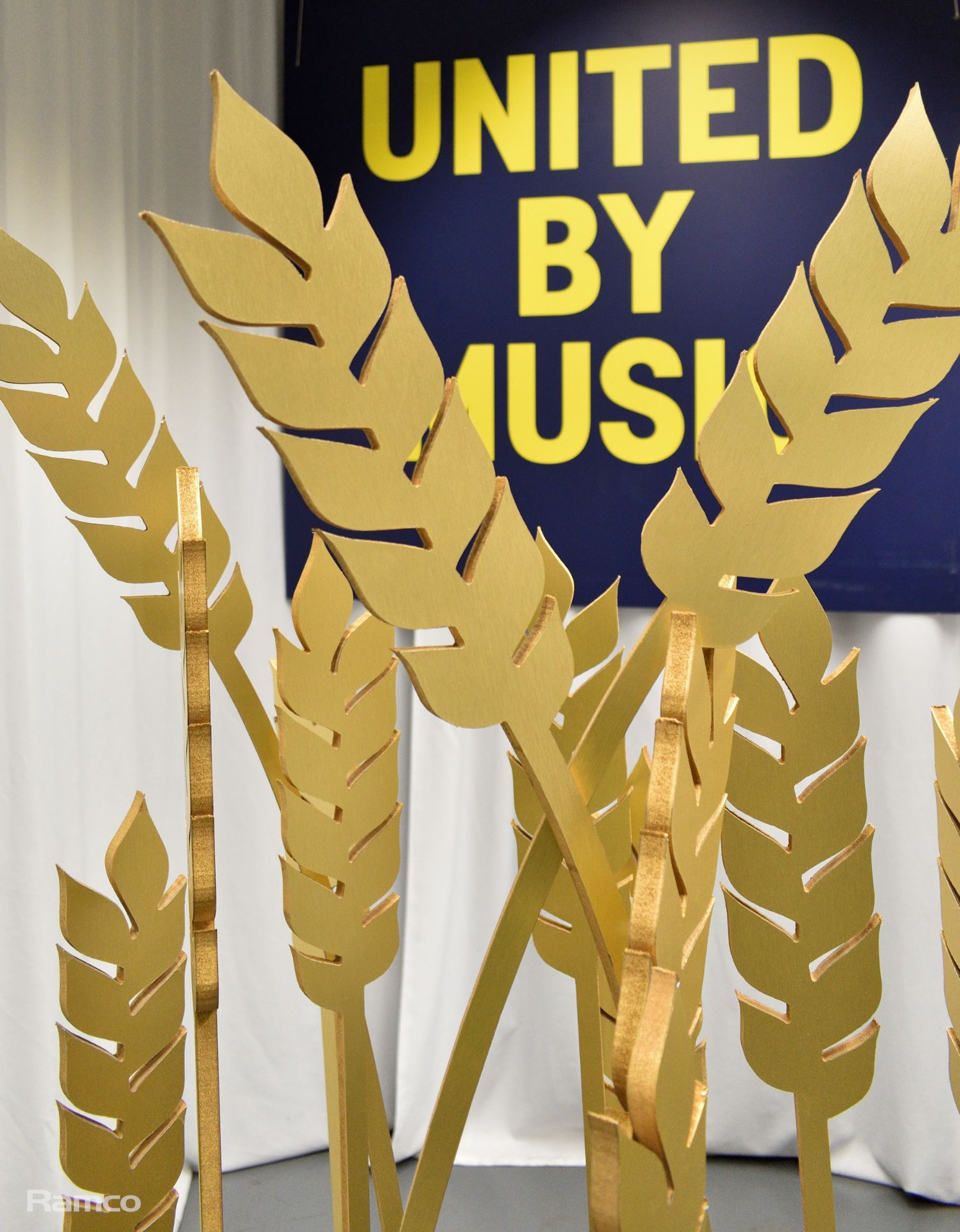 2x Wheat sheaf stage decoration used in the 'United by Music' performance by Mariya Yaremchuck - Image 3 of 10