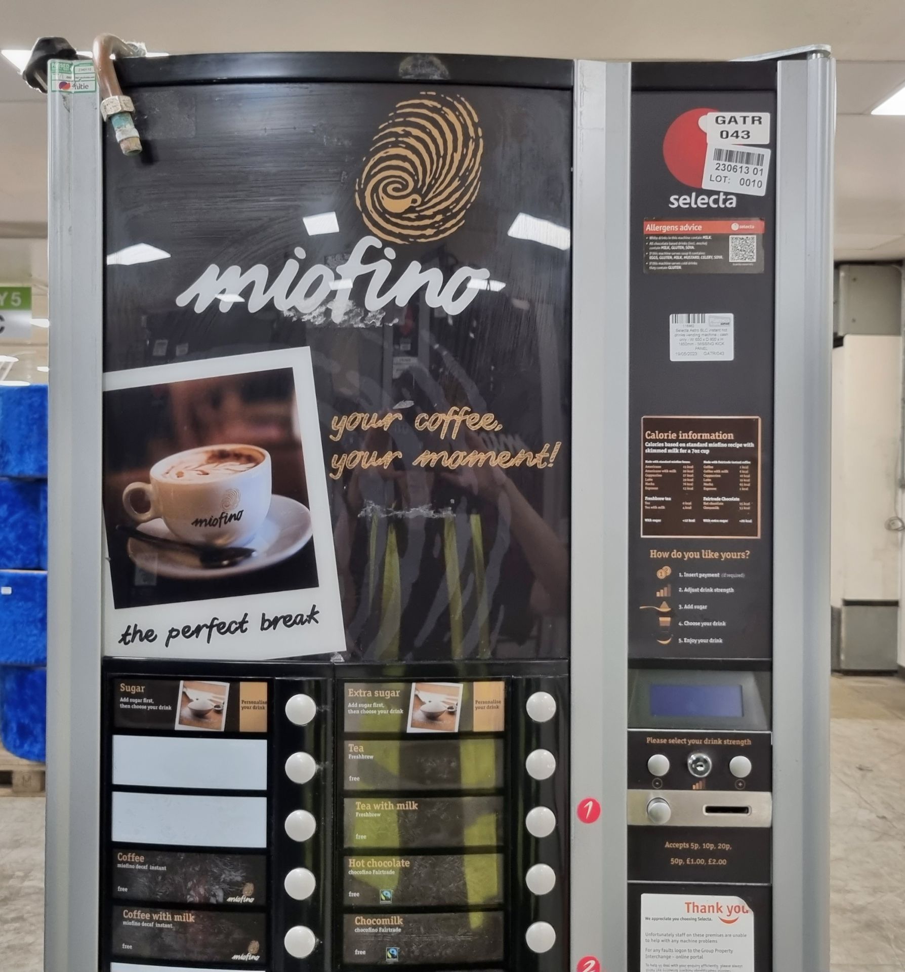 Selecta Astro BLC instant hot drinks vending machine - cash only - W 650 x D 800 x H 1850mm - Bild 4 aus 7