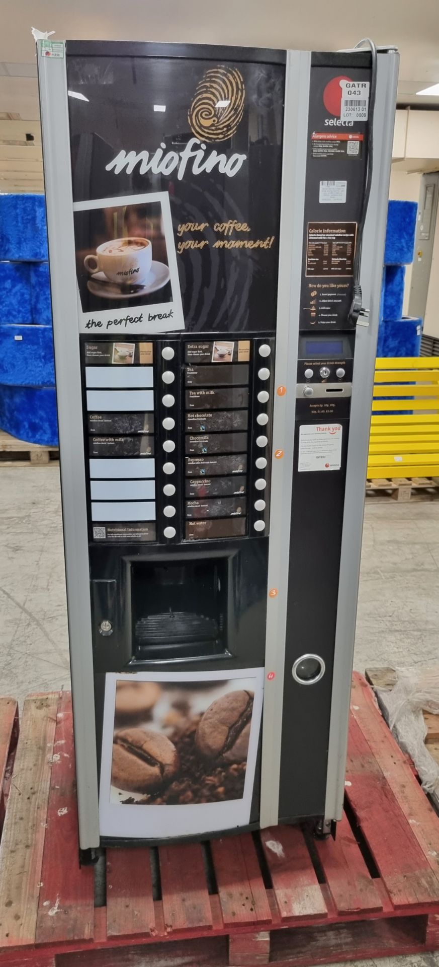 Selecta Astro BLC instant hot drinks vending machine - cash only - W 650 x D 800 x H 1850mm