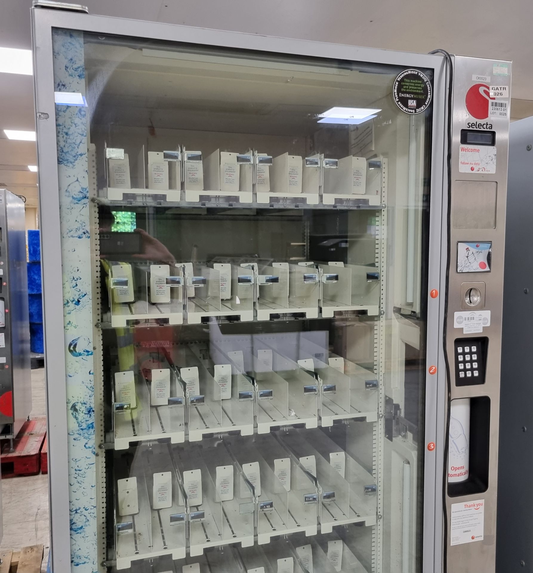 Selecta ST Tropez beverage vending machine - W 1000 x D 880 x H 1930mm - Image 3 of 4