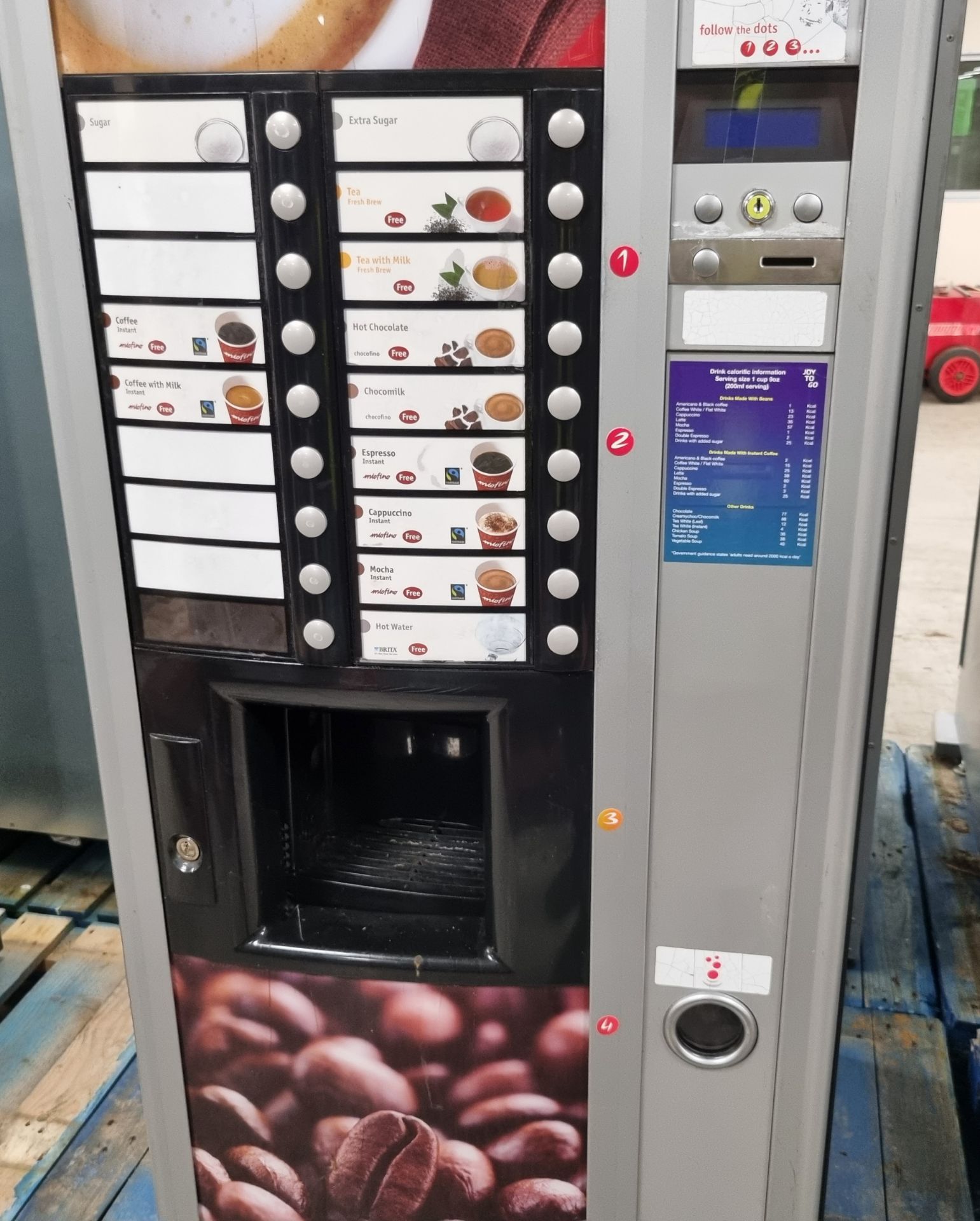Selecta Astro BLC instant hot drinks vending machine - cash only - W 650 x D 800 x H 1850mm - Image 5 of 10