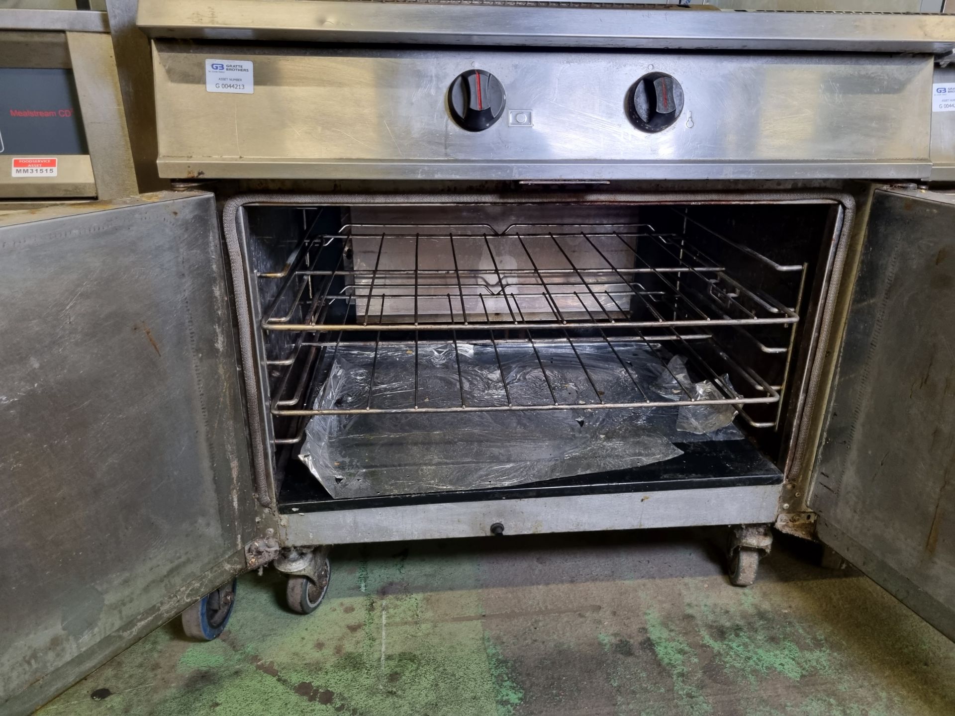Falcon gas oven with hot plate - W 910 x D 820 x H 980mm - Image 3 of 4