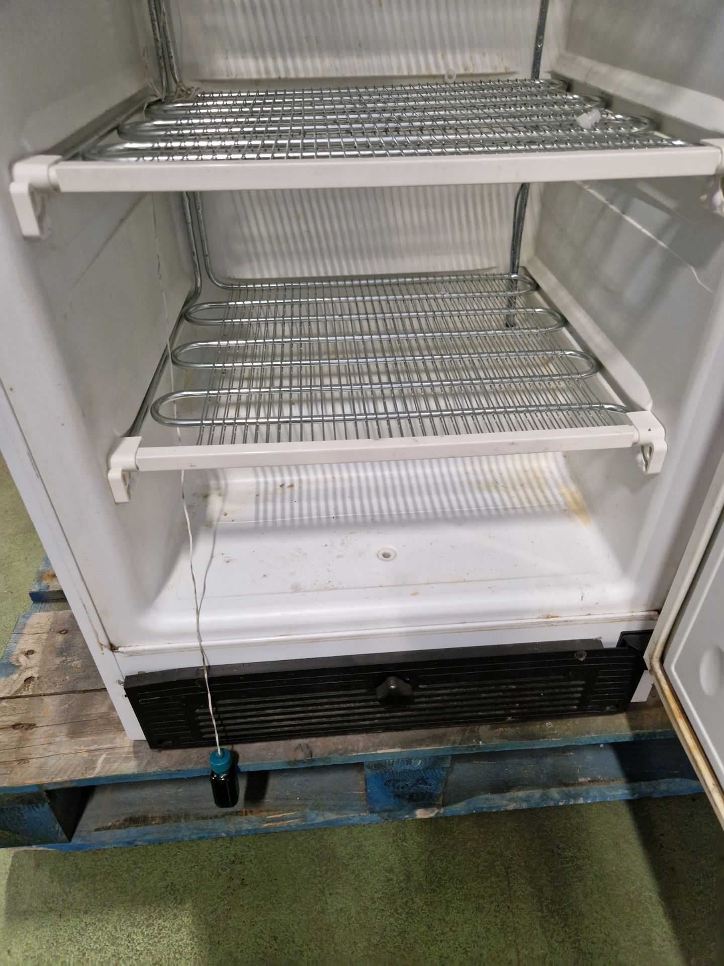 Labcold RLVF14201 375 litre laboratory freezer - W 620 x D 660 x H 1840mm - Image 6 of 6