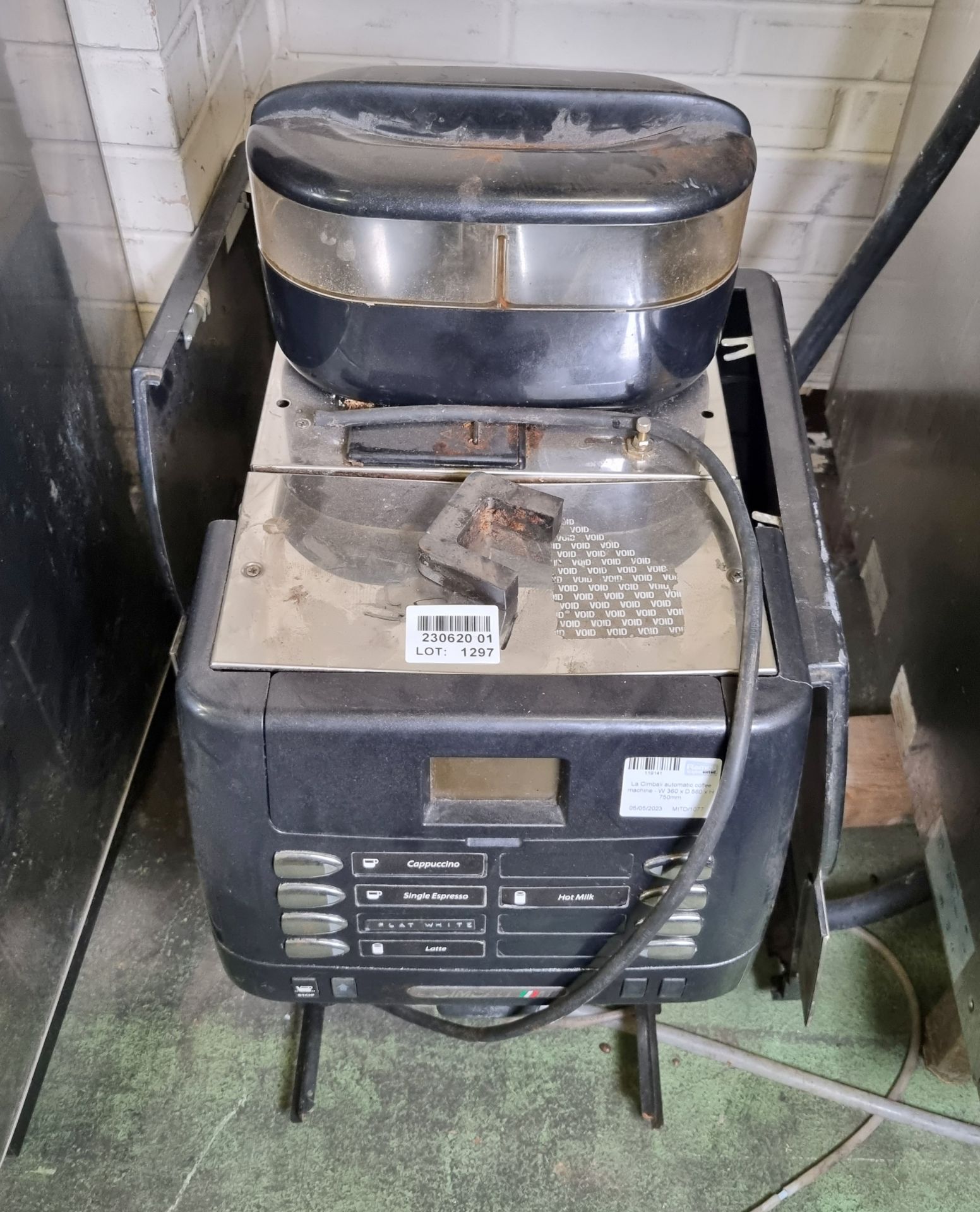La Cimbali automatic coffee machine - W 360 x D 560 x H 750mm - Bild 2 aus 3