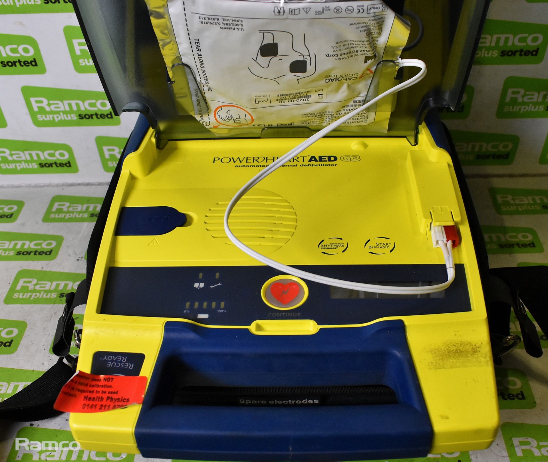 3x Cardiac Science G3 AED defibrillator - in carry case (REQUIRES CALIBRATION) - Image 4 of 15