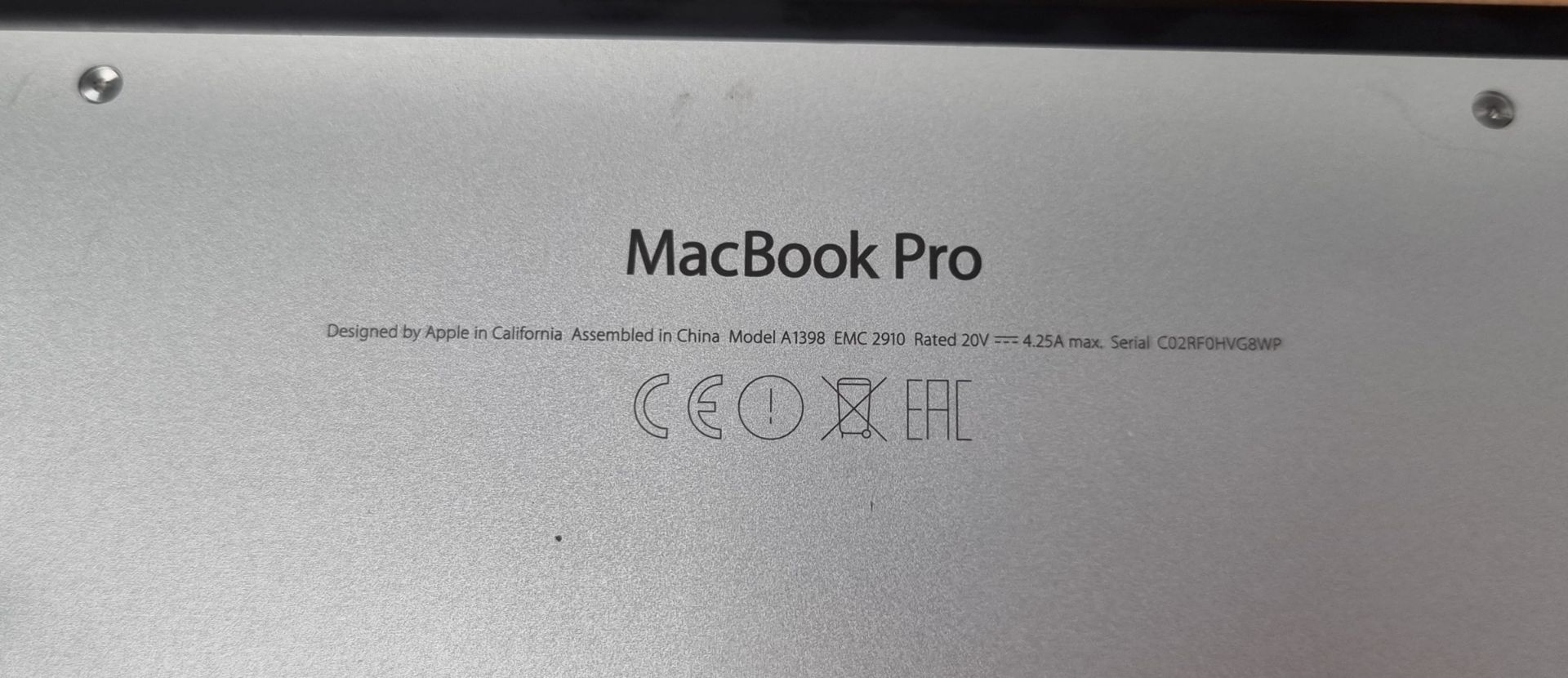 2015 15 inch Apple Macbook Pro - model number A1398 - charger included - Image 4 of 5