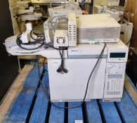 HP 5890 series ii gas chromatograph - G1530A - serial number DE00002317 with Agilent 6890 series