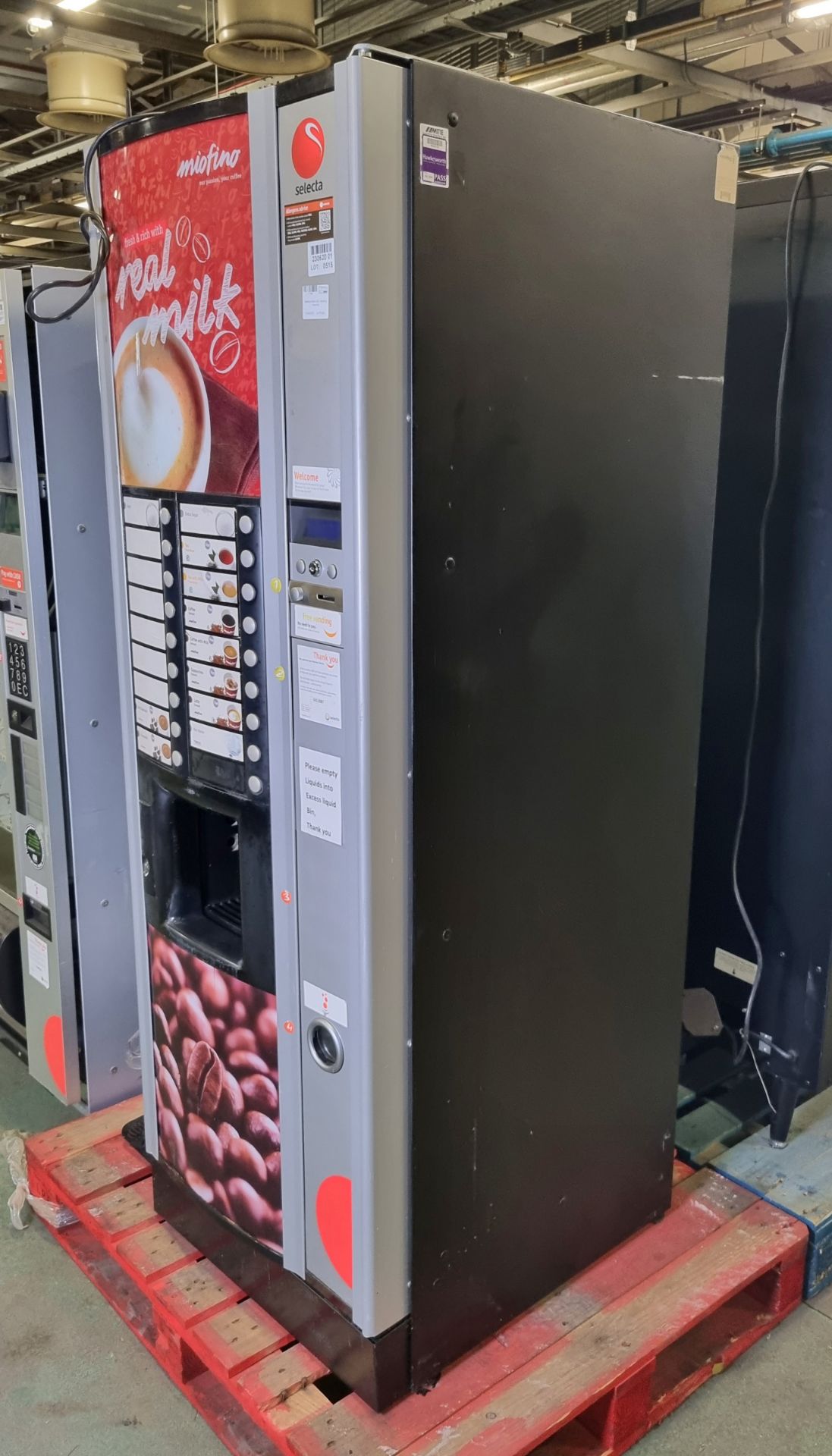 Selecta Milano BLC vending machine - W 650mm x D 740mm x H 1820mm - NO KEYS - Bild 3 aus 3