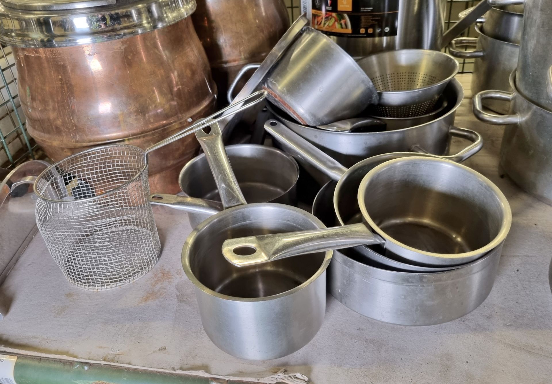 Catering spares - stainless steel pots mixed shapes and sizes - soup kettles - Image 3 of 4