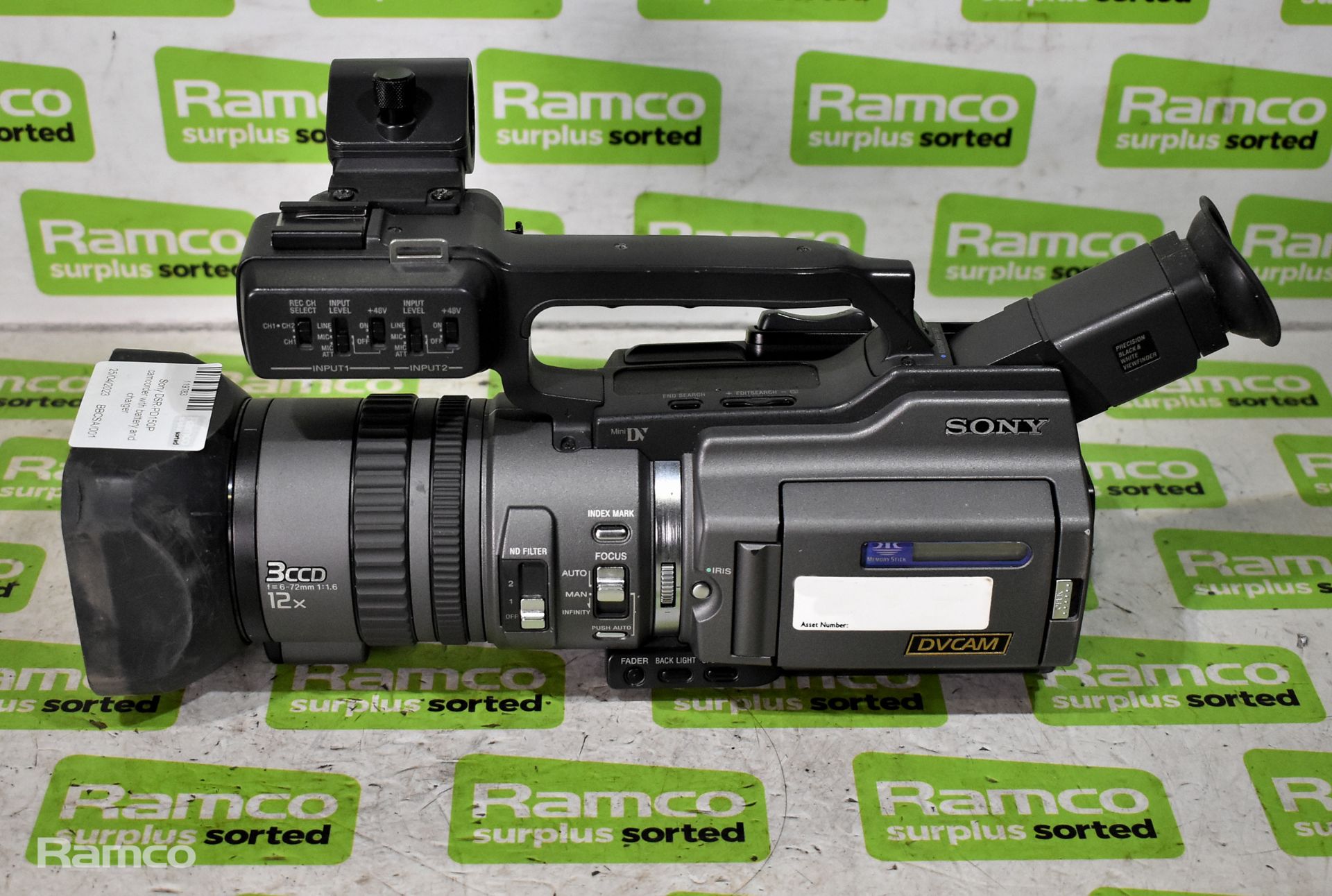 Sony DSR-PD150P camcorder with battery and charger - Bild 7 aus 15