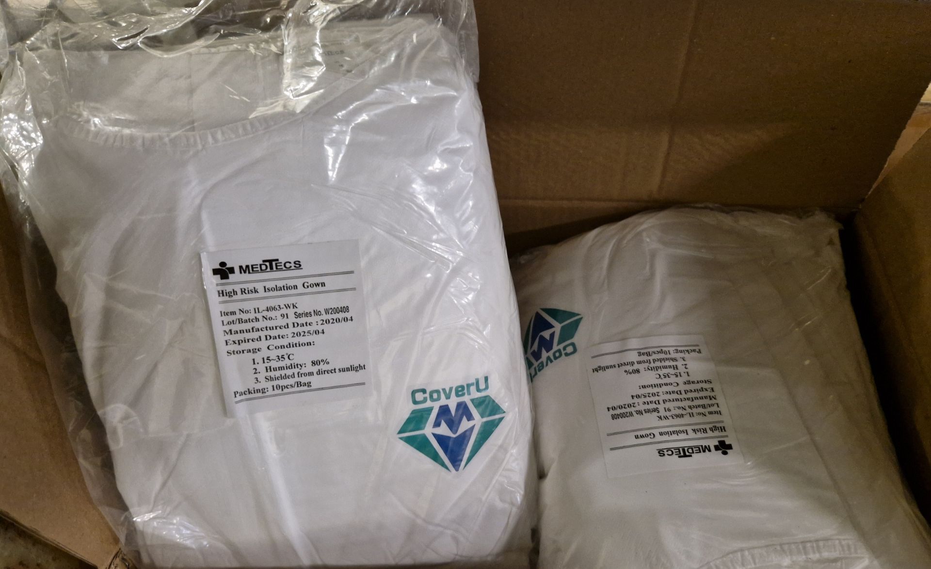 5x boxes of Easigown 28030 Comfort Apron, thumb looped aprons for full body and arm protection - Image 2 of 3
