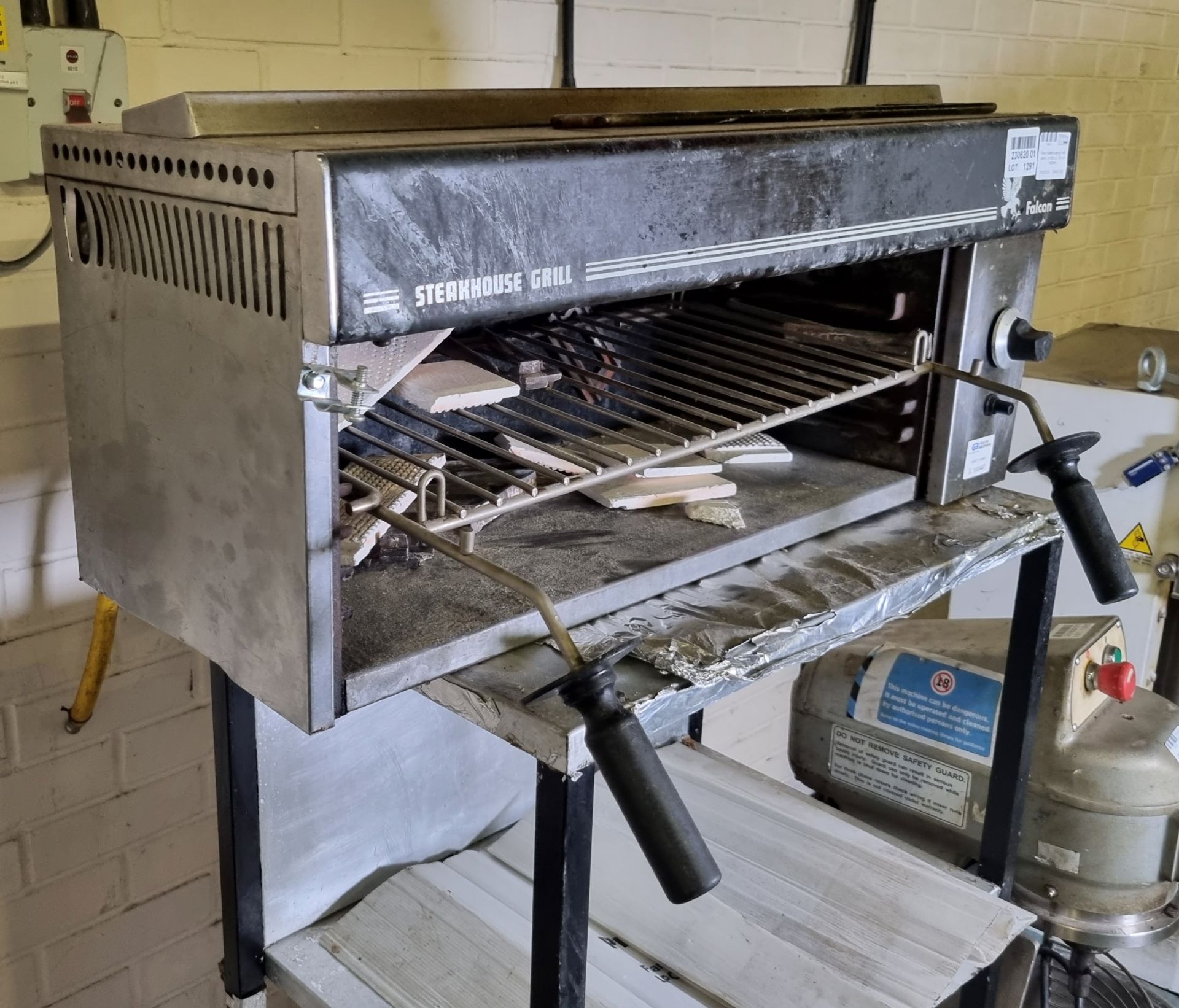 Falcon Steakhouse grill with stand - W 800 x D 740 x H 1450mm - Bild 5 aus 5