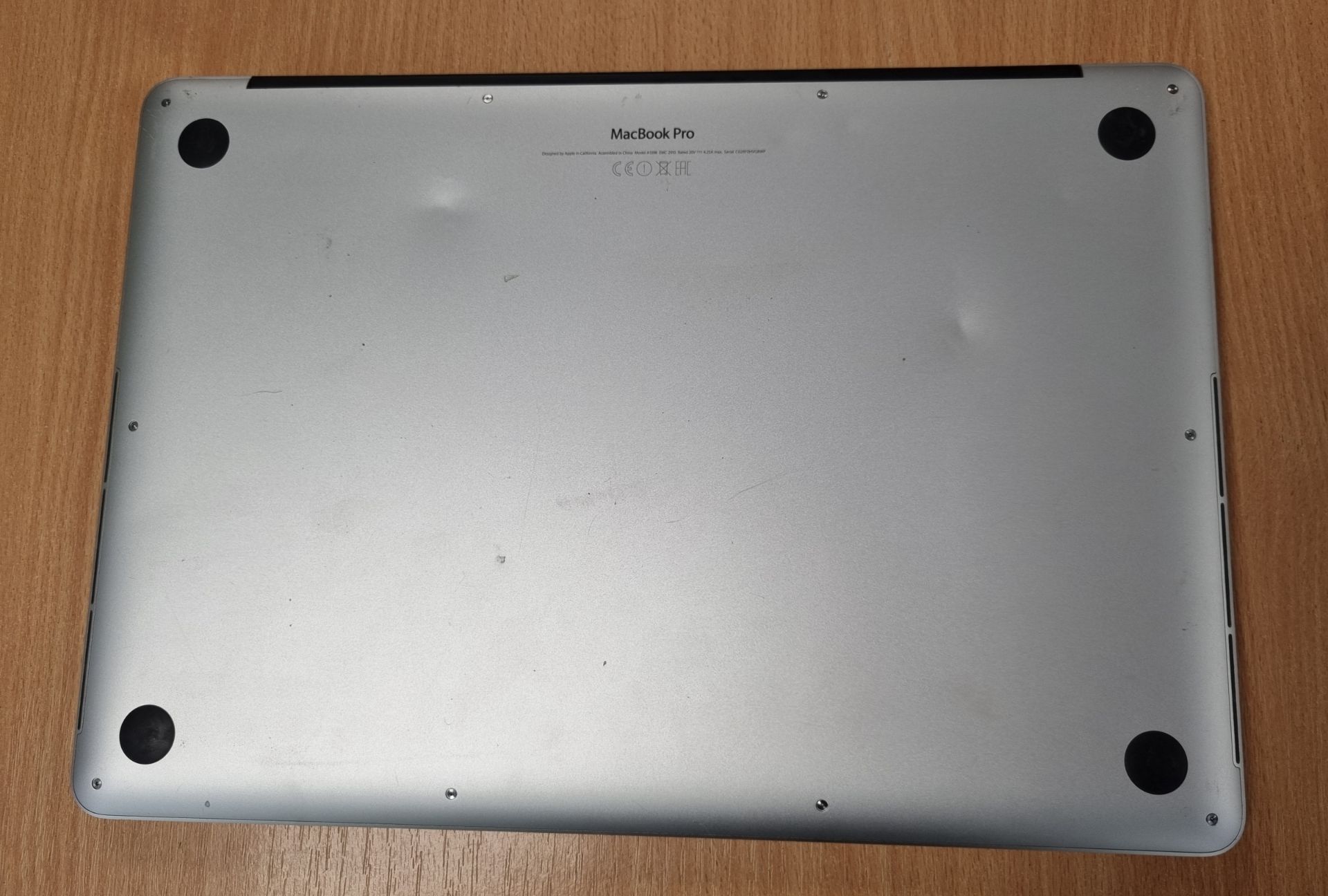 2015 15 inch Apple Macbook Pro - model number A1398 - charger included - Bild 5 aus 5