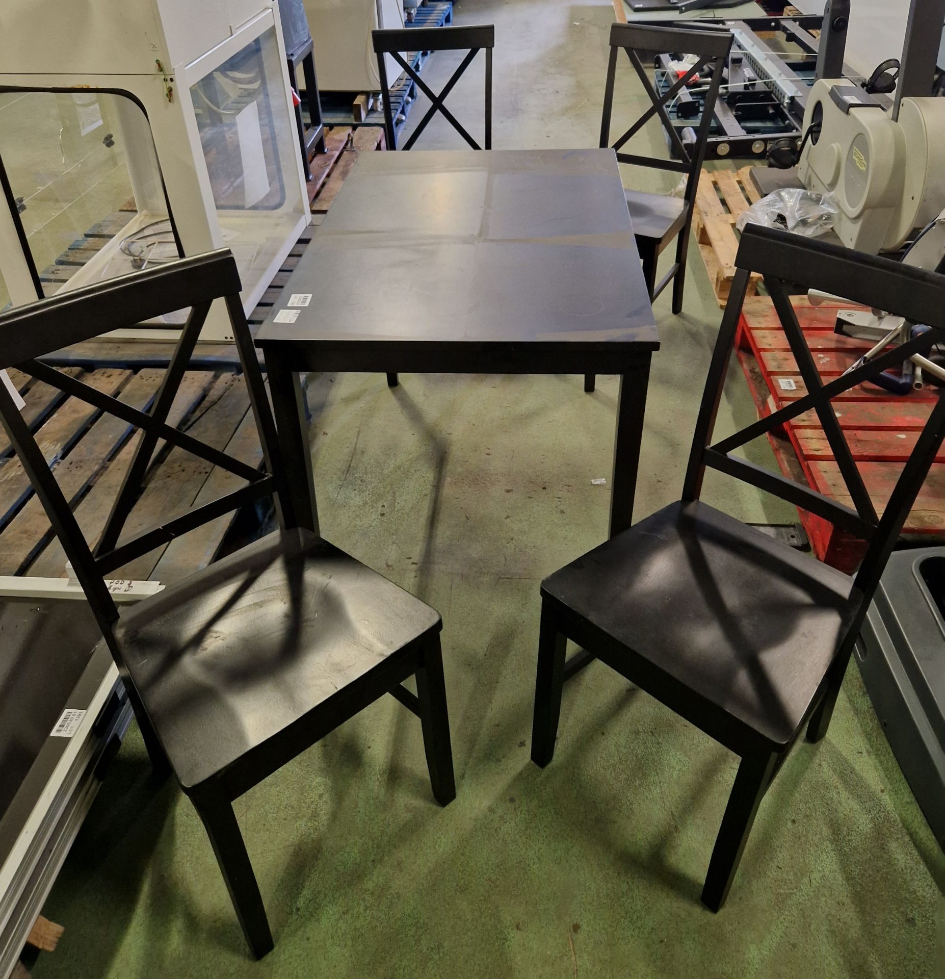 Table and chair set - W 1110 x D 710 x H 760mm