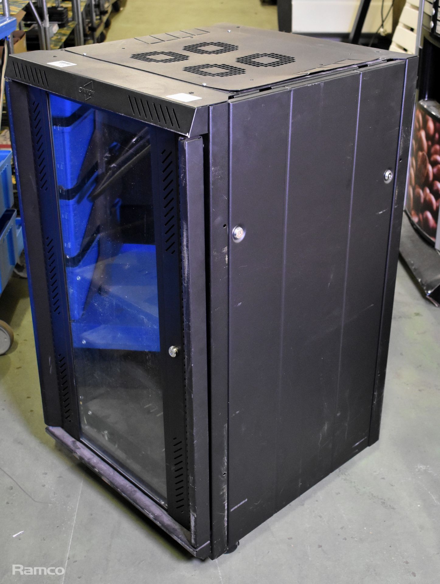 Cannon Portable server cabinet - W 620 x D 660 x H 1080mm - Image 2 of 5