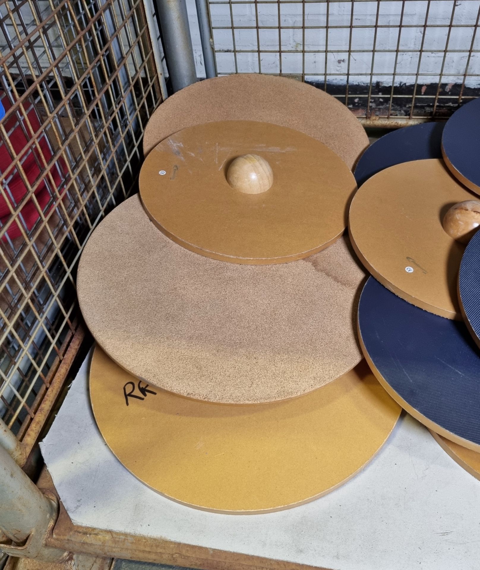 17x Wooden round exercise wobble boards - Image 4 of 4