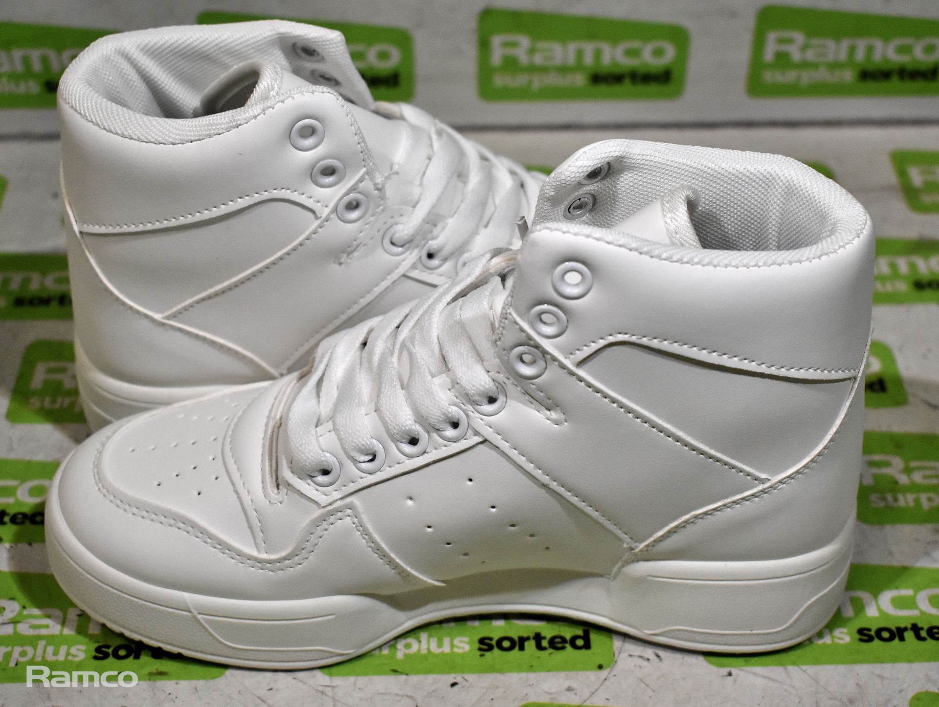 I Saw It First IA00596612 white high tops - UK size 4 - not worn - still boxed - Bild 3 aus 5